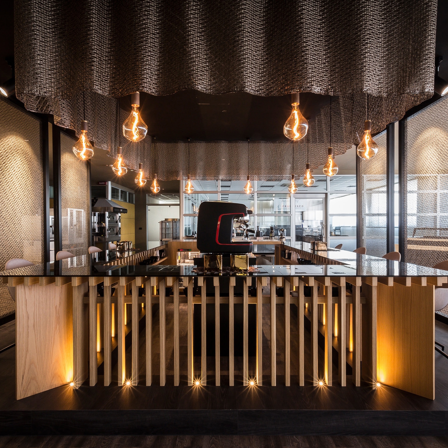 Produkt i-Mesh Ceilings des Herstellers i-mesh anzeigen