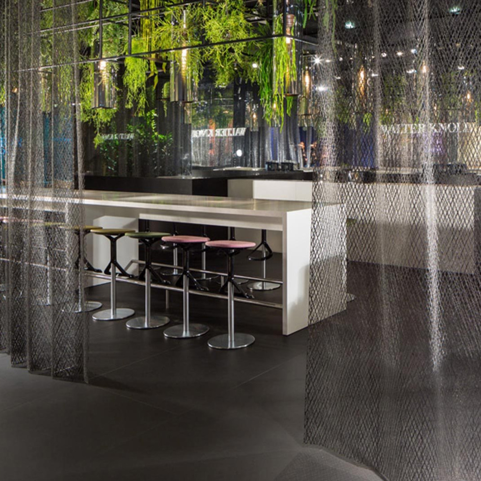 Display product i-Mesh Room Divider from manufacturer i-mesh