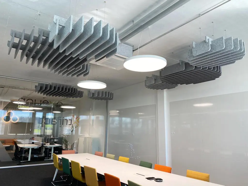 IMPACT ACOUSTIC - Volumetric Ceiling Baffle Balken