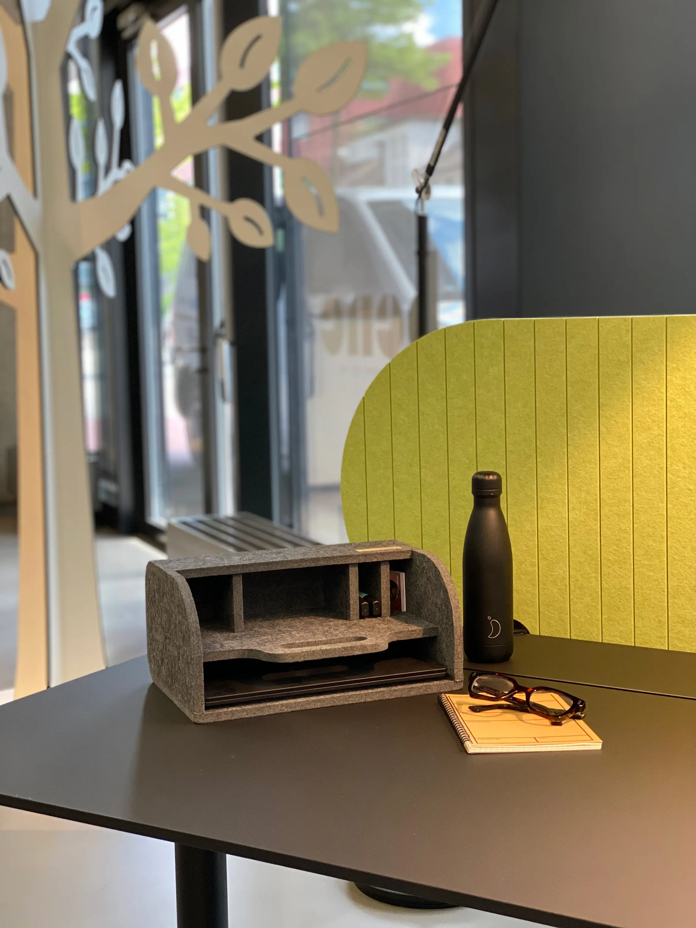 IMPACT ACOUSTIC - Coat Hanger Drop