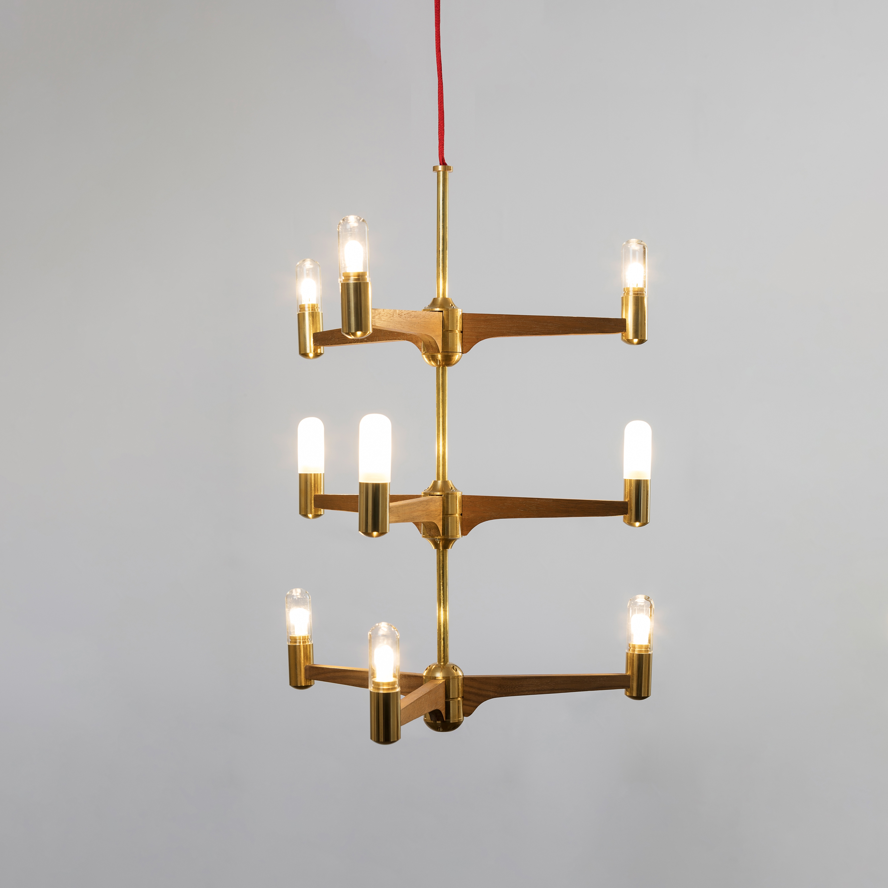 Mostra il prodotto Guinevere | 9 Arm 3 Tier del produttore Joe Scog