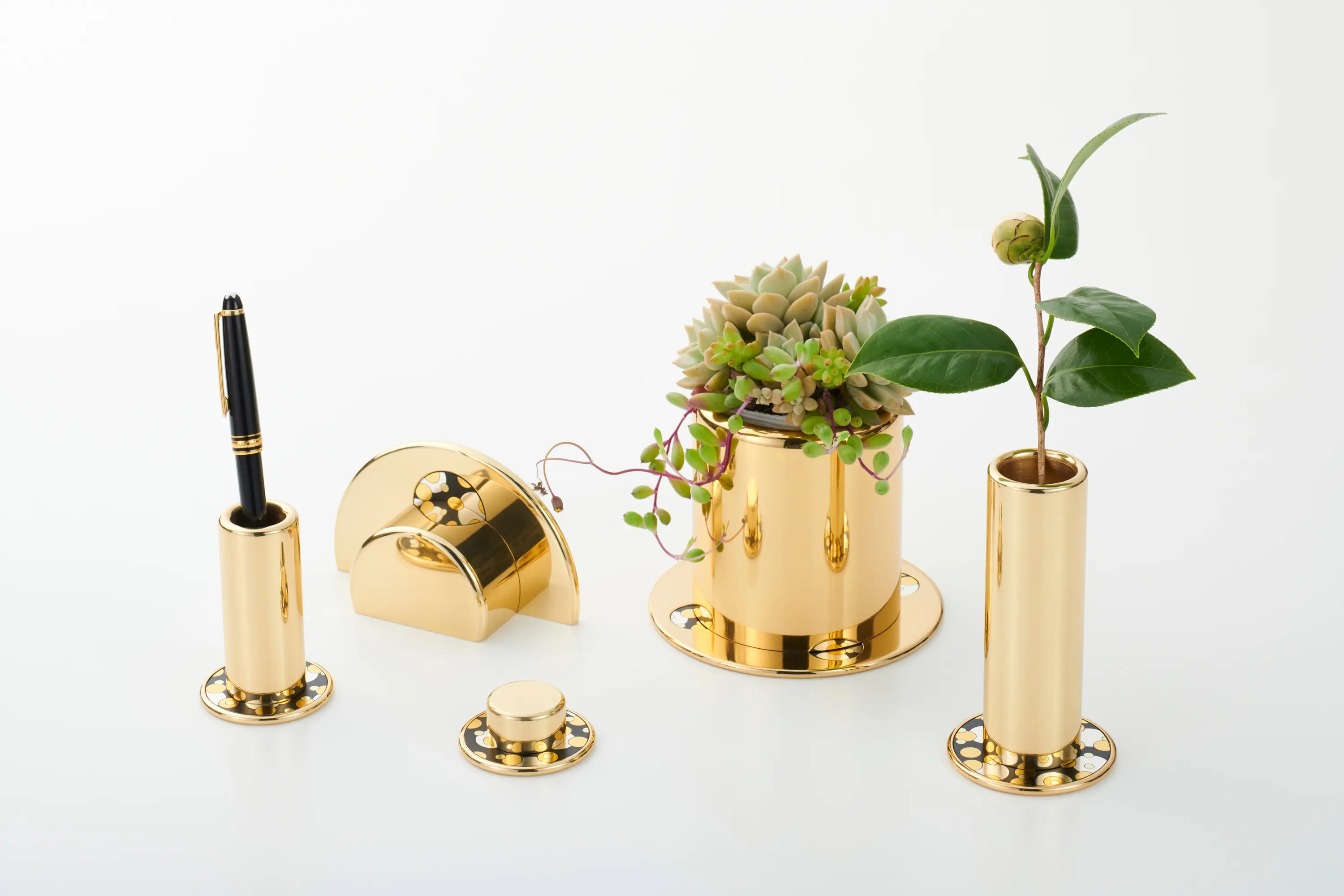 Hiyoshiya - Amita Metalworks_Desktop objects