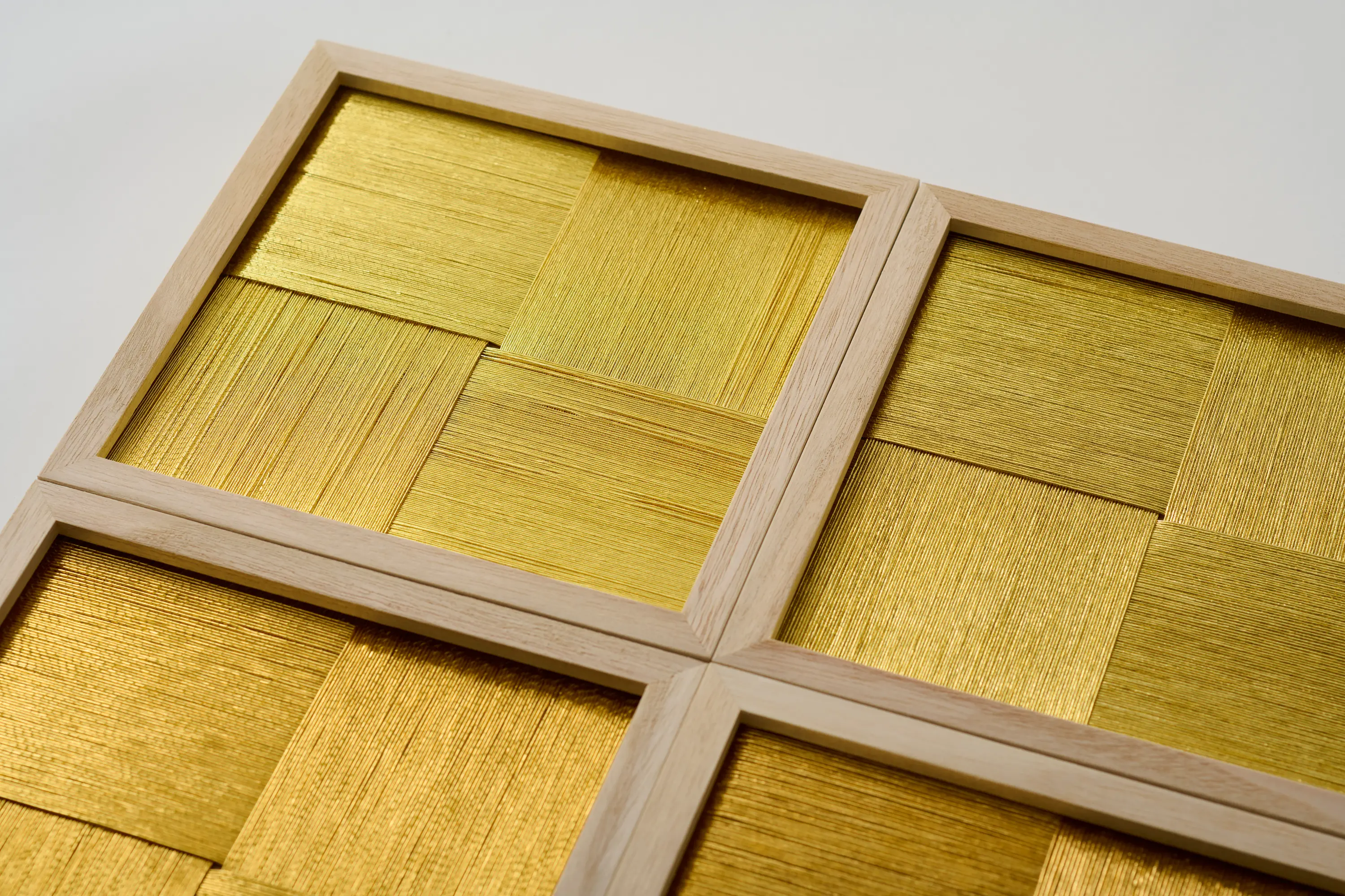 Hiyoshiya - Gold thread panel