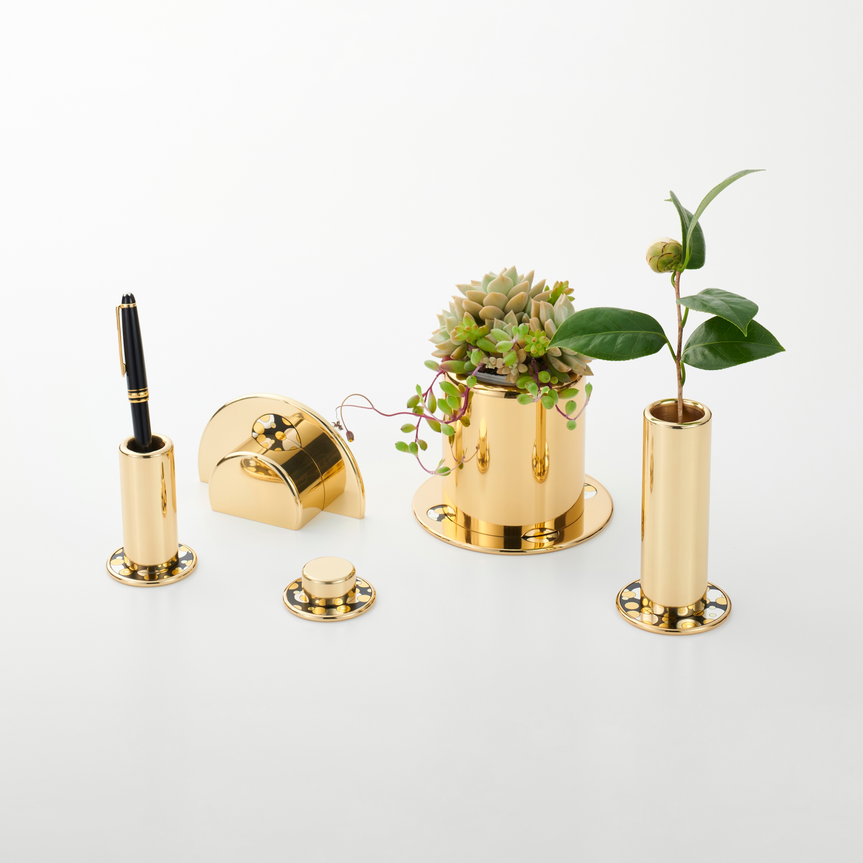 Display product Amita Metalworks_Desktop objects from manufacturer Hiyoshiya