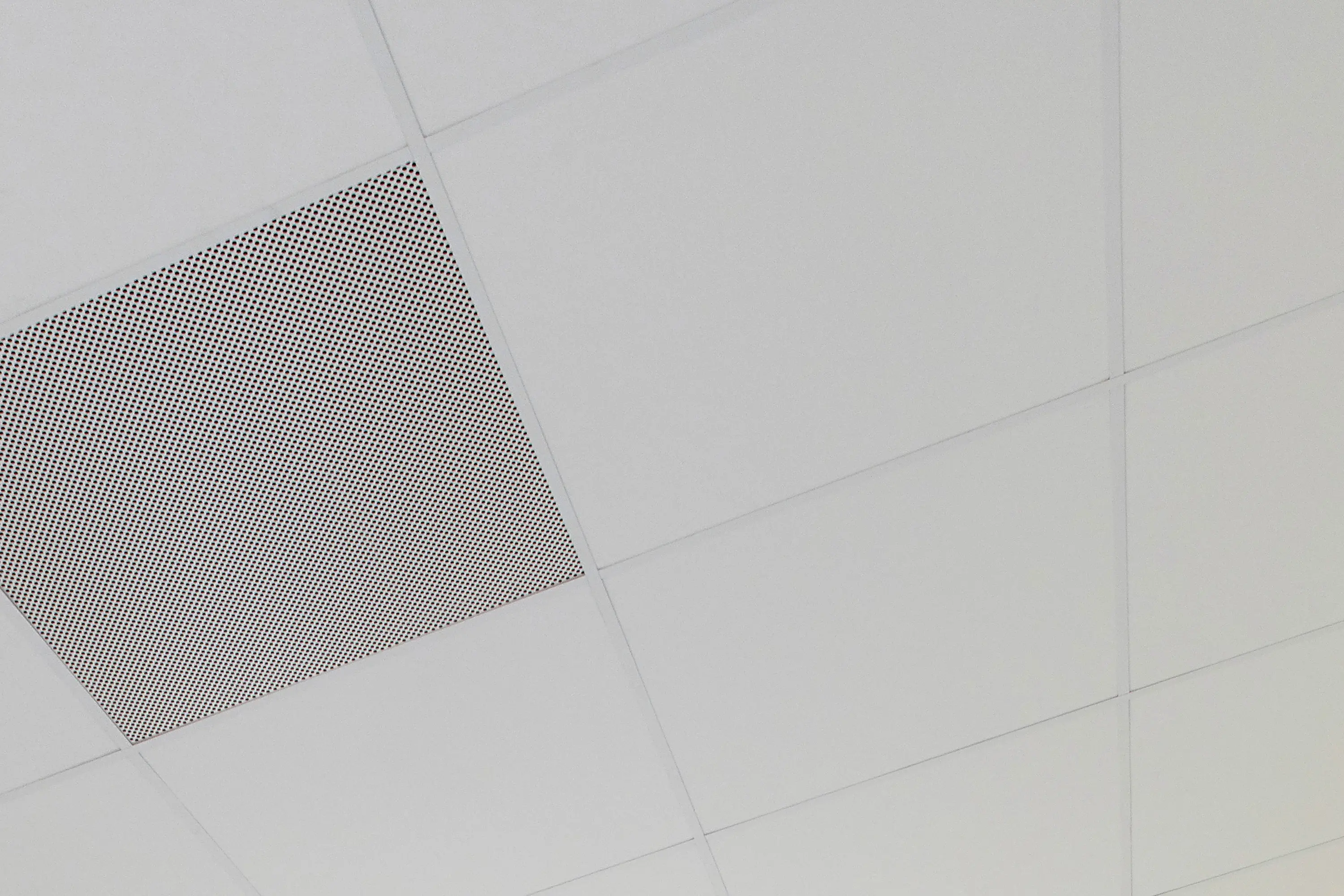 Rockfon - Unterkonstruktionen | Chicago Metallic™ T15 Click 2790