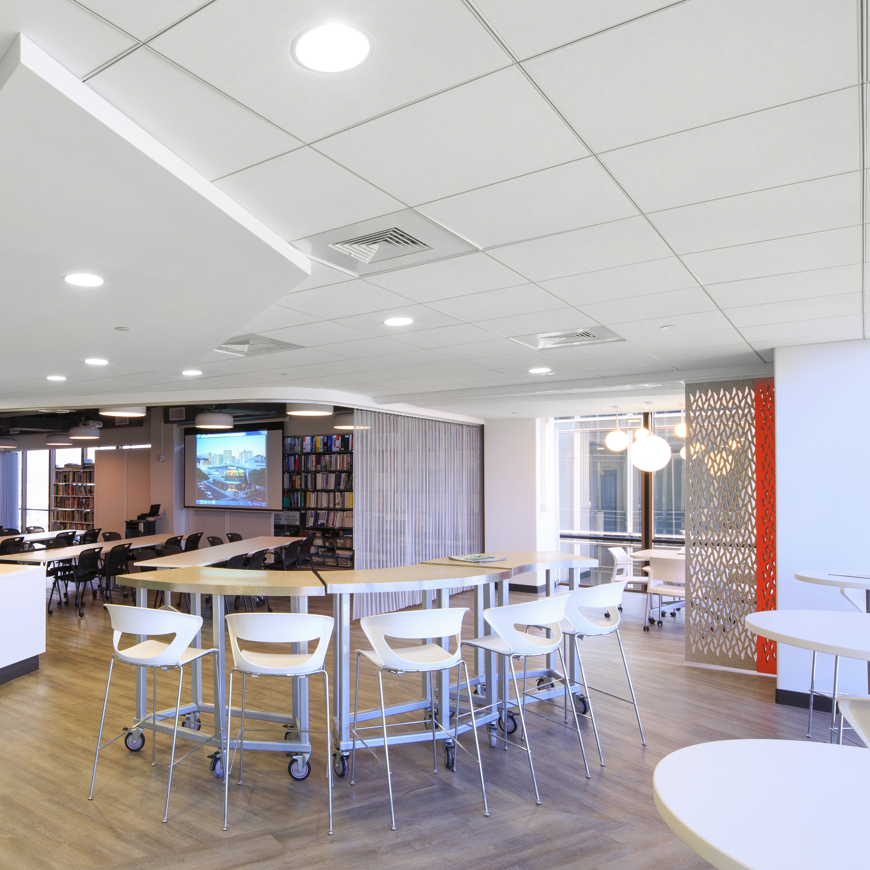 Display product Grids | Chicago Metallic™ Ultraline® 3500 from manufacturer Rockfon