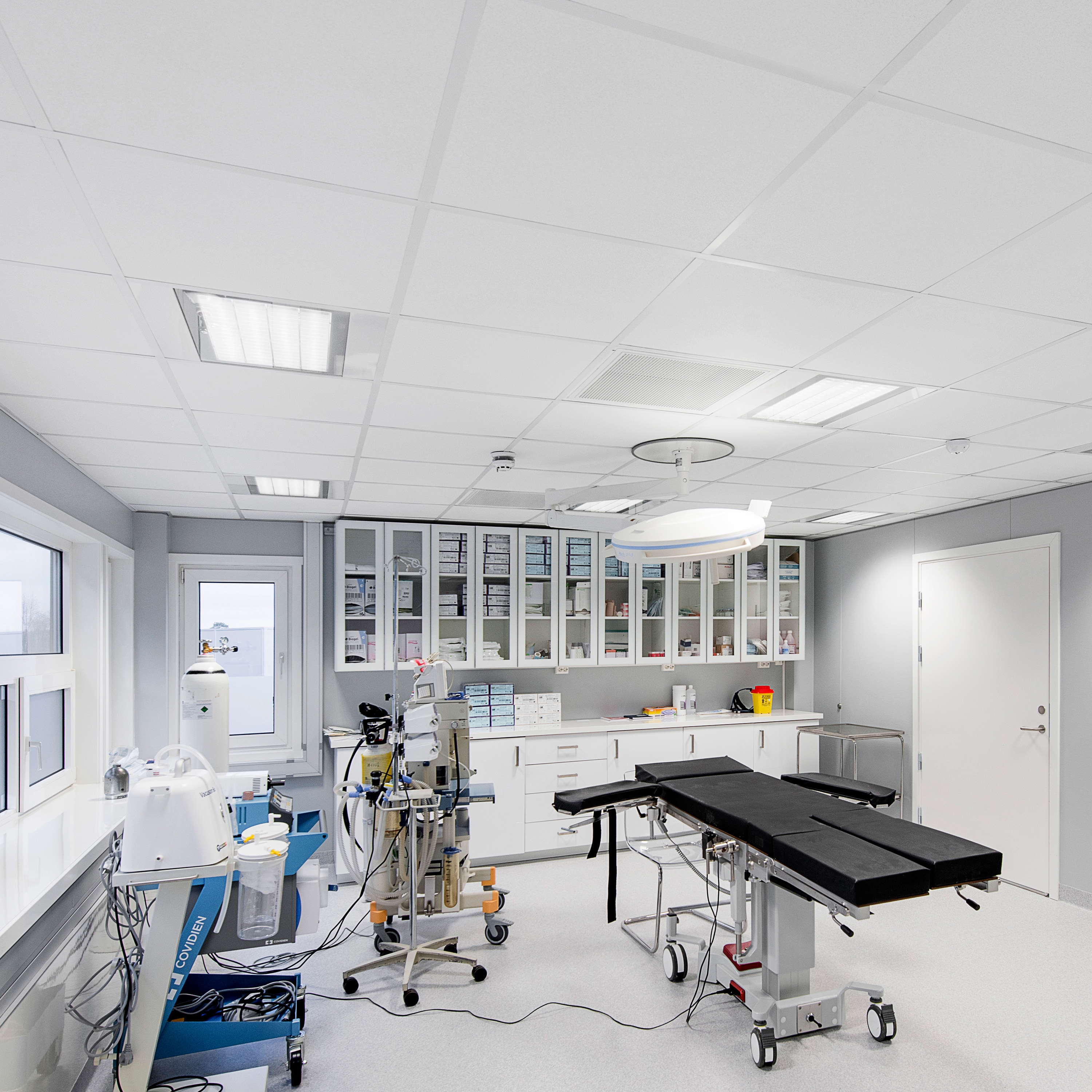 Display product Modular Ceilings | Rockfon® MediCare® Air from manufacturer Rockfon