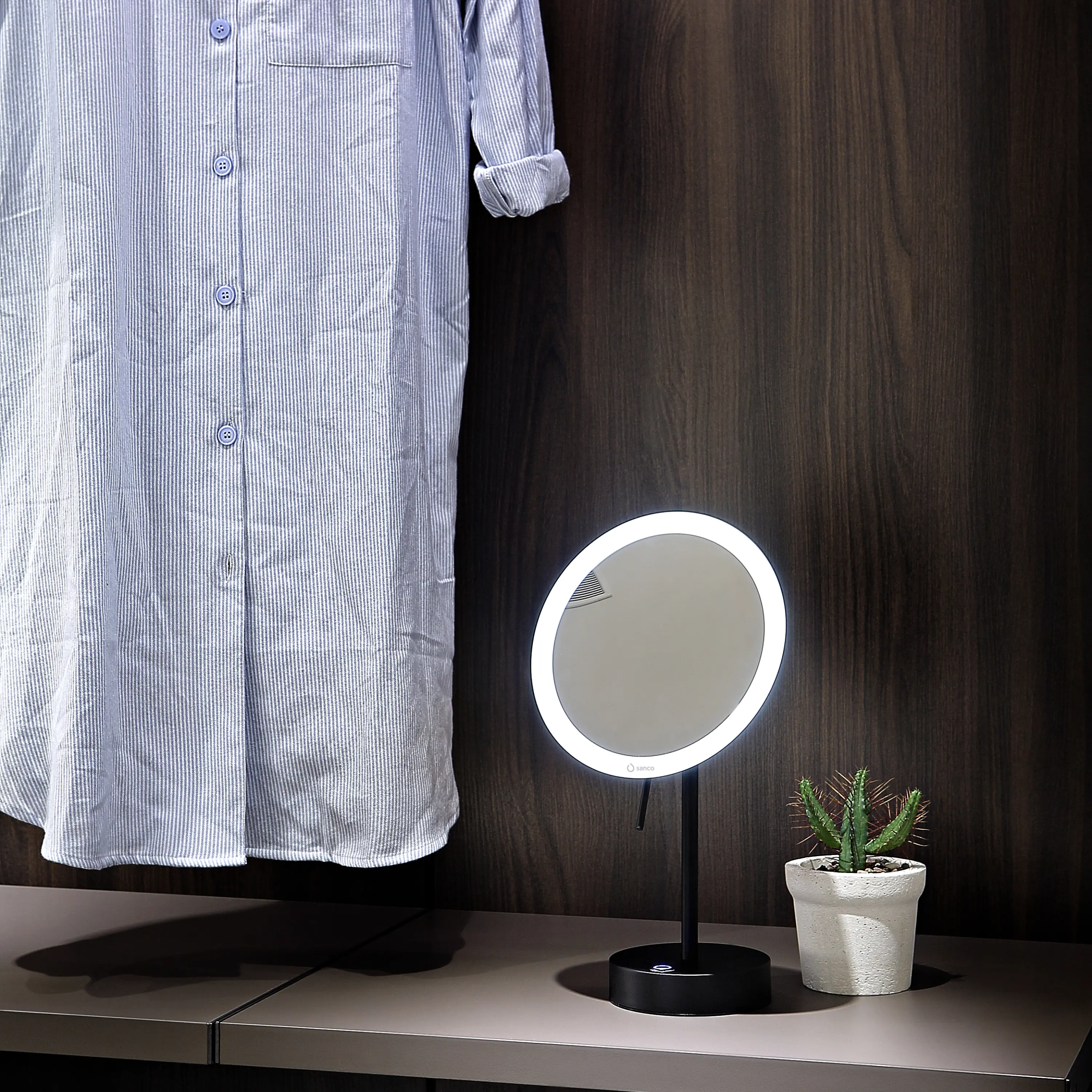 SANCO - cosmetic mirrors | Wall mounted magnifying mirror x4