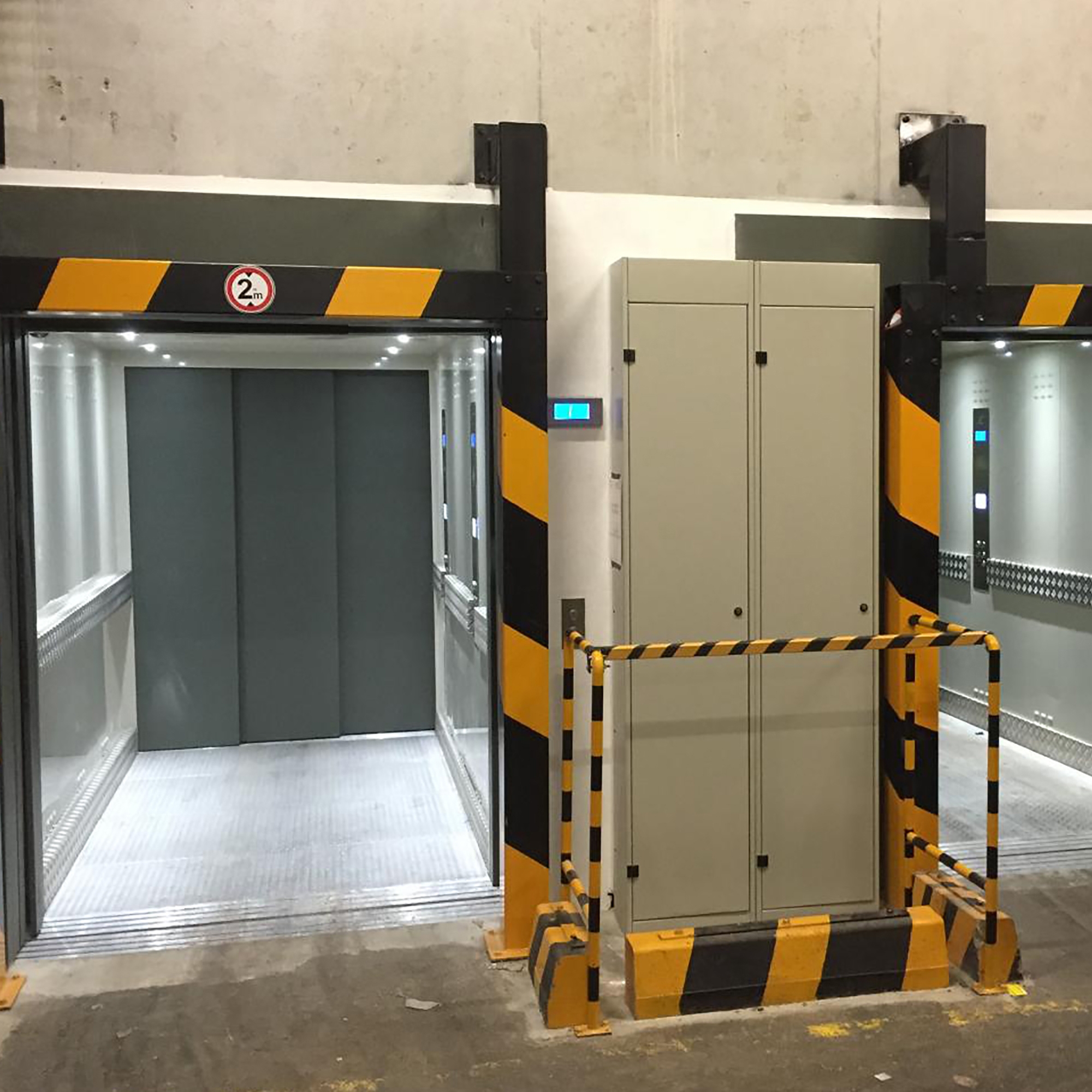 Mostra il prodotto Elevators | Atlas Gigas for Industrial Buildings del produttore KLEEMANN