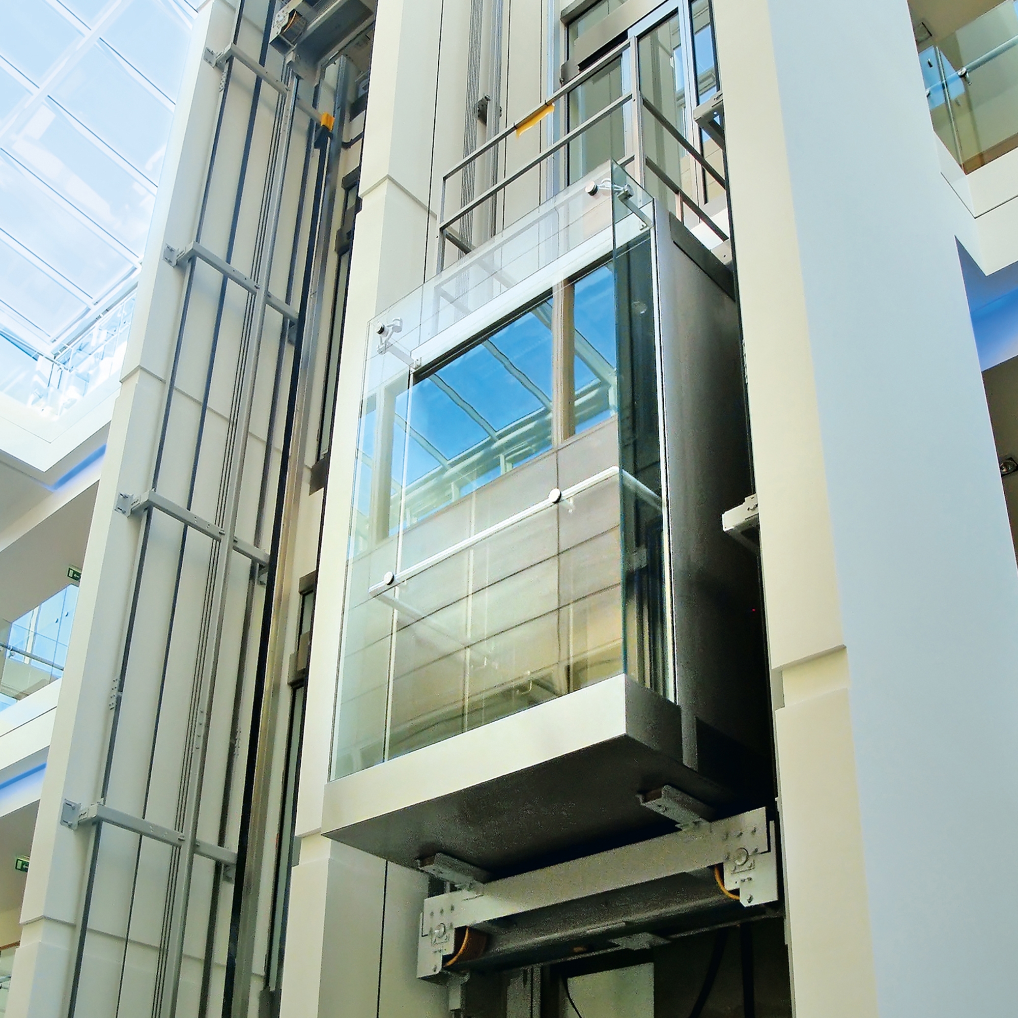 Afficher le produit Elevators | Atlas Premium pour hôpitaux du fabricant KLEEMANN