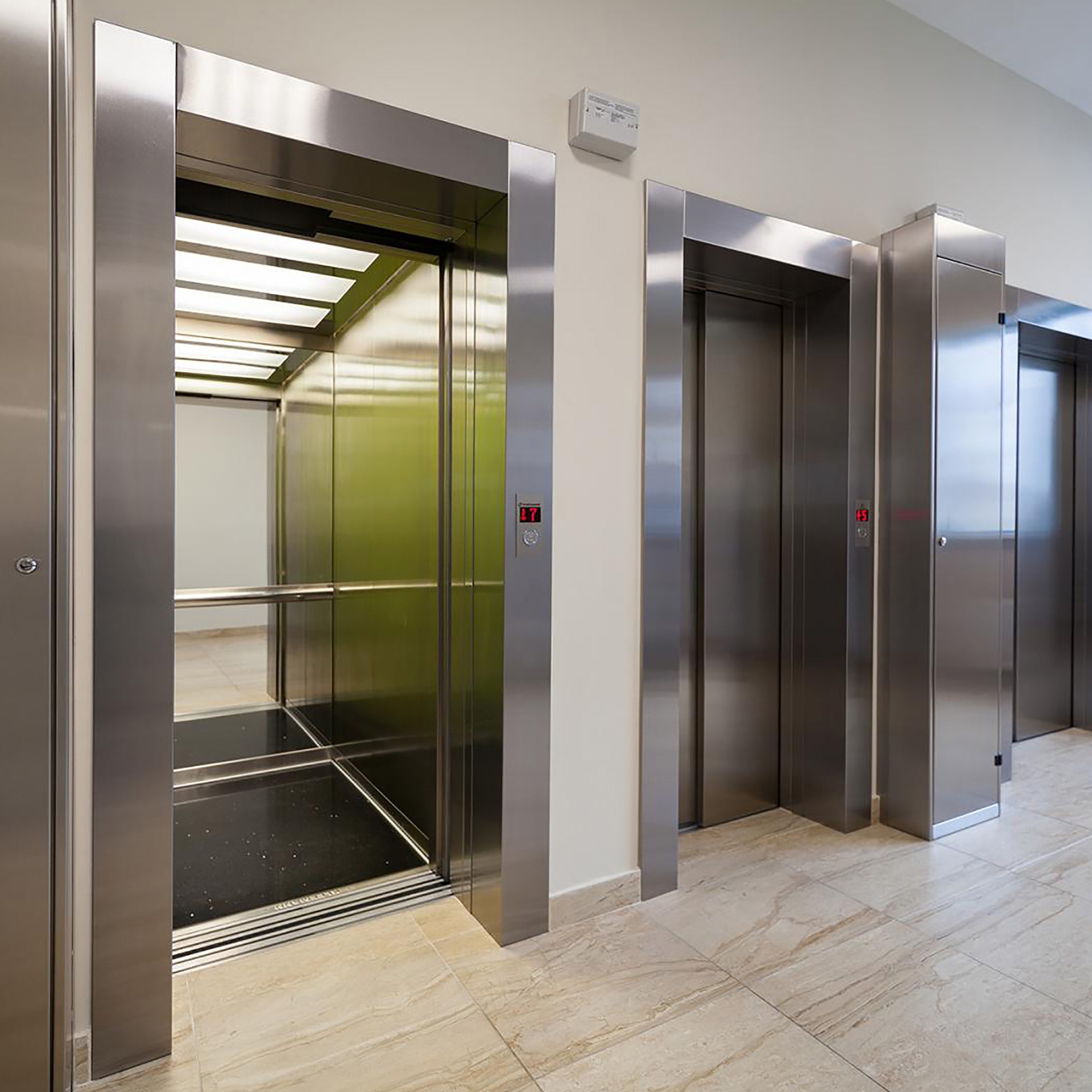 Afficher le produit Elevators | Atlas Premium pour hôtels du fabricant KLEEMANN