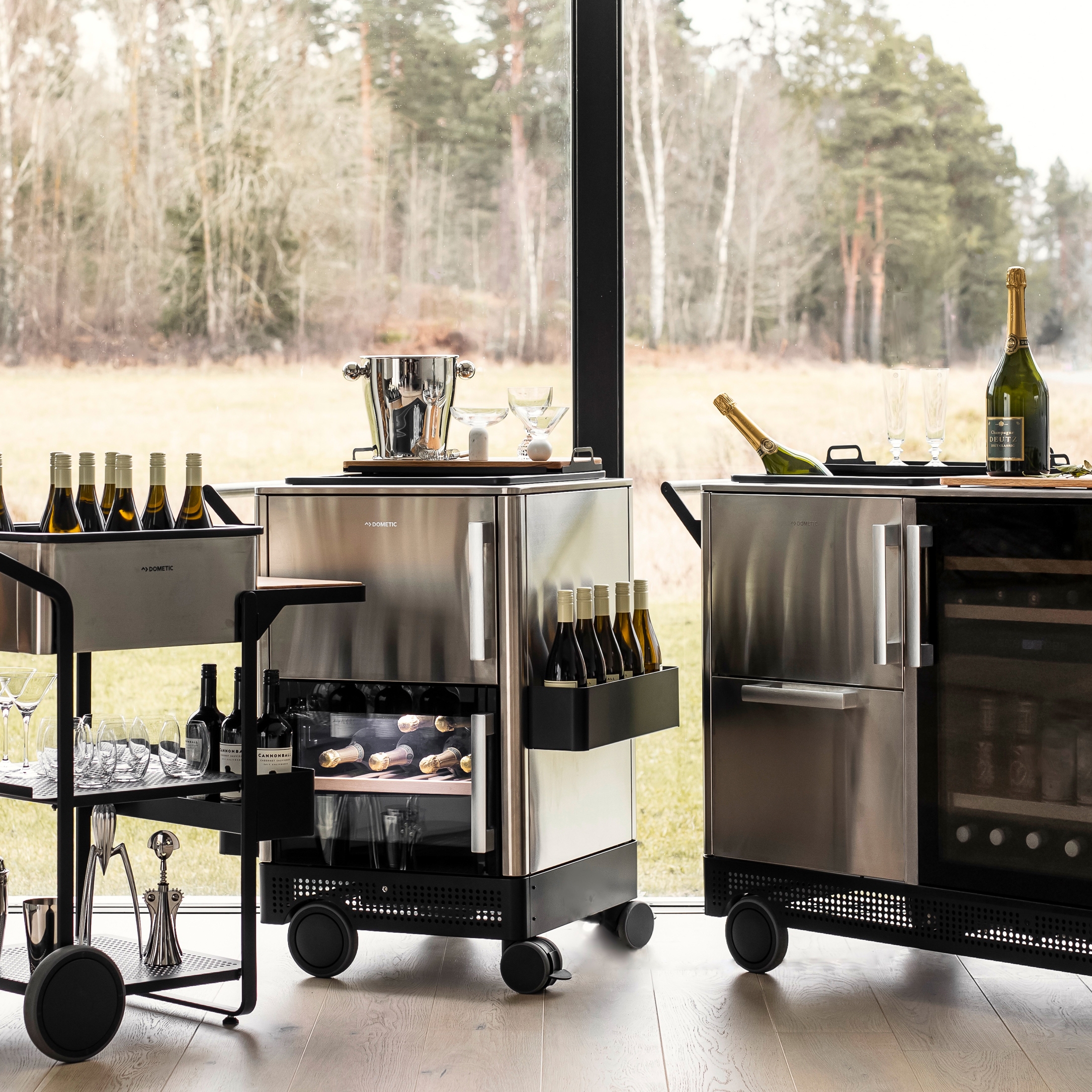 OUTDOOR  MOBILE BAR