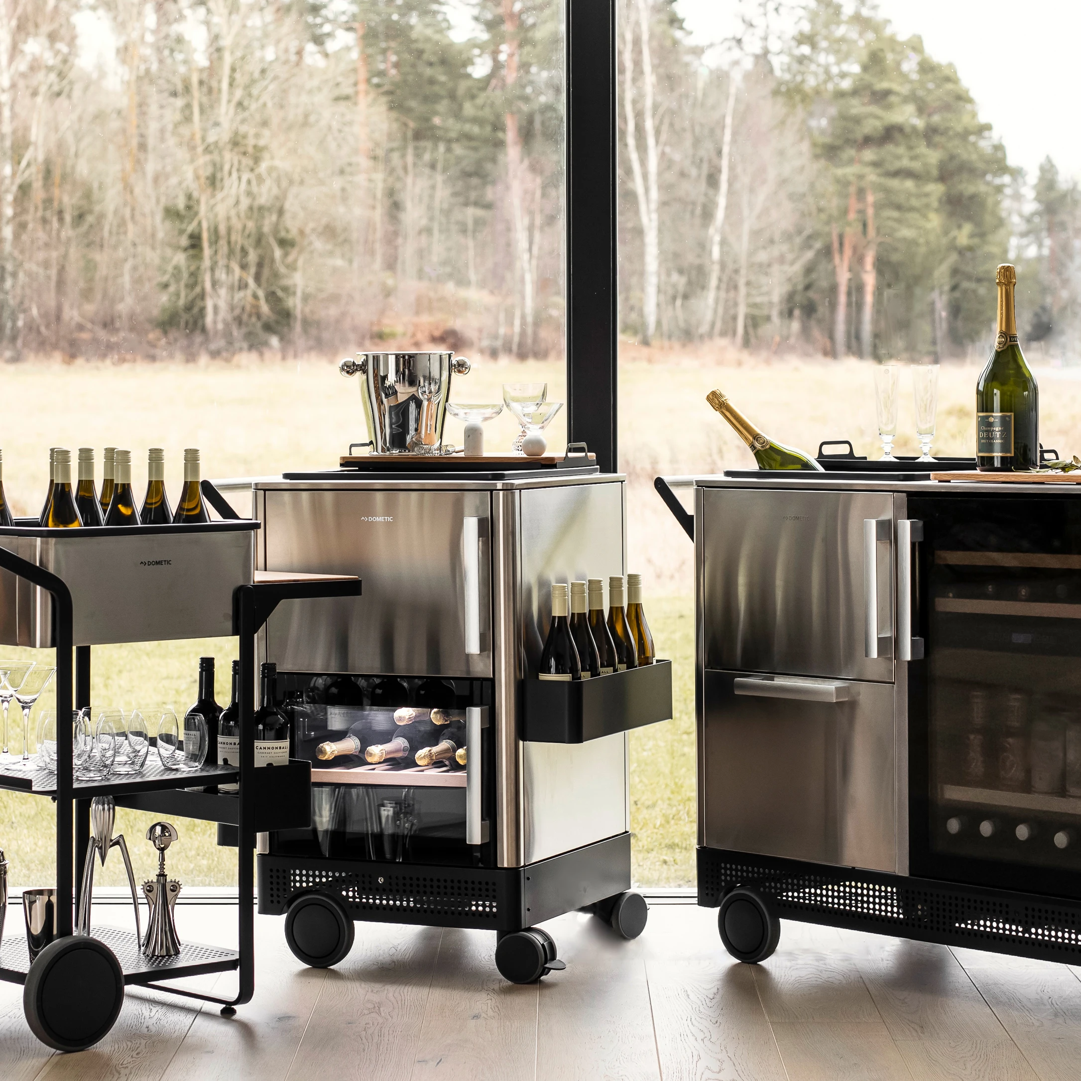 OUTDOOR  MOBILE BAR