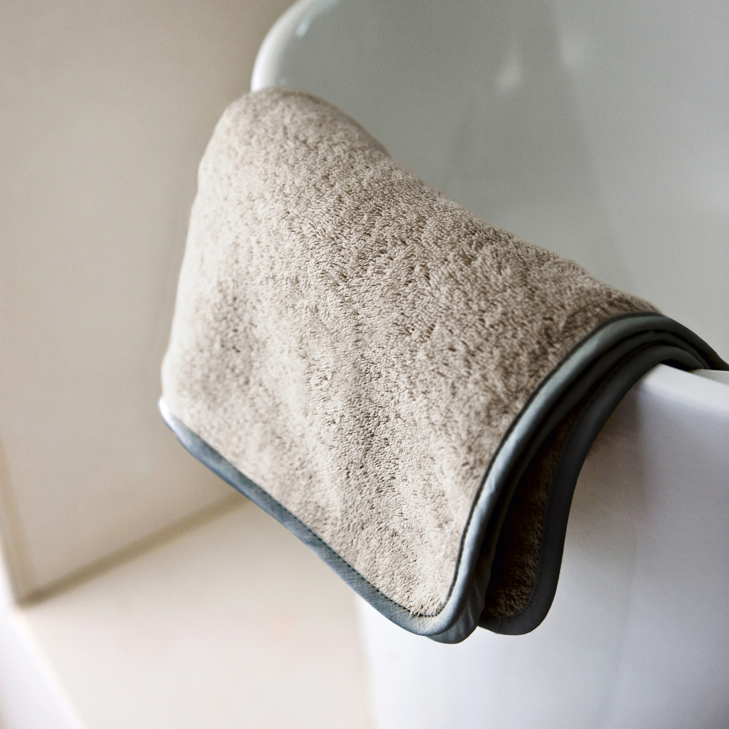 Display product Aqua from manufacturer Ivanoredaelli