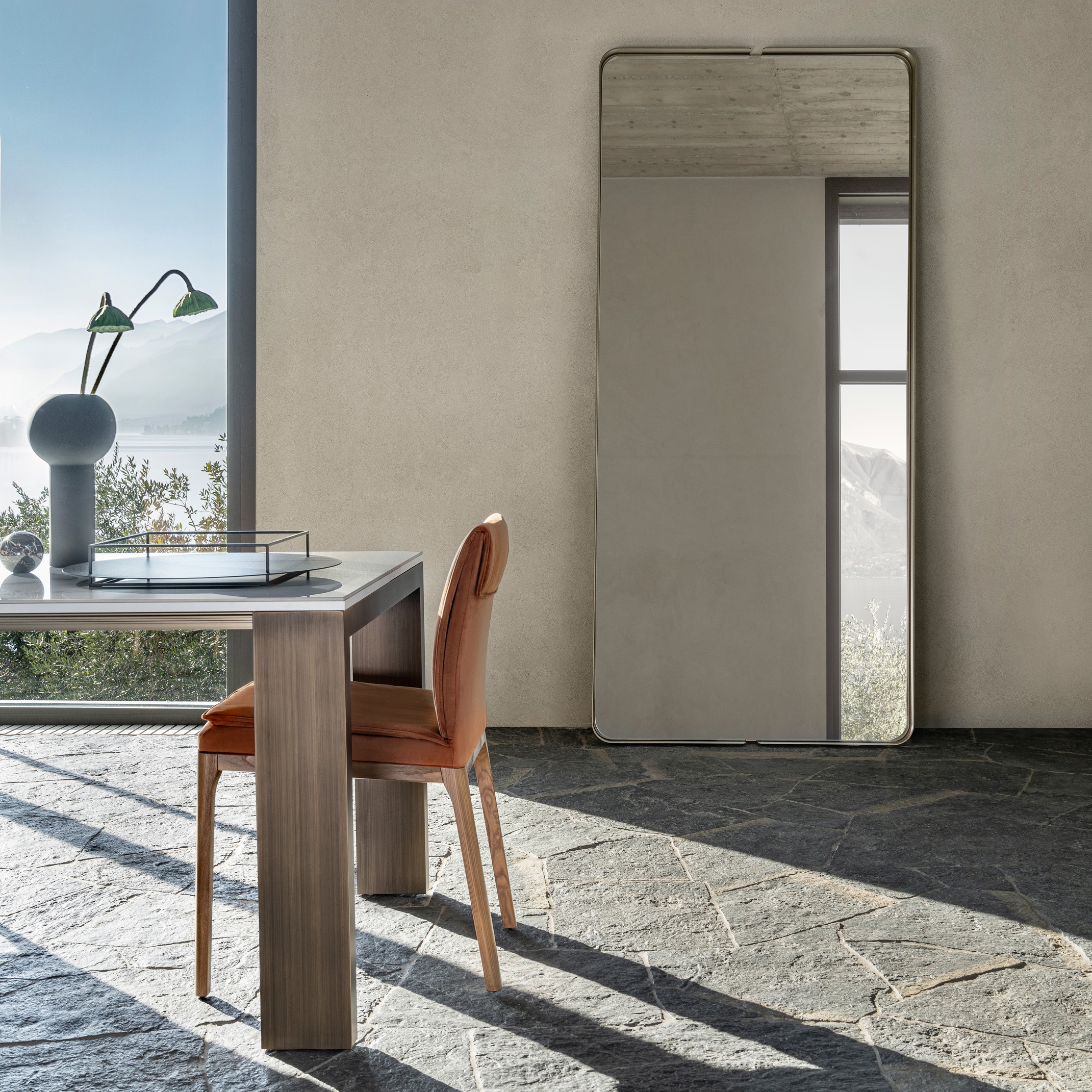 Display product Omega Mirror from manufacturer Riflessi