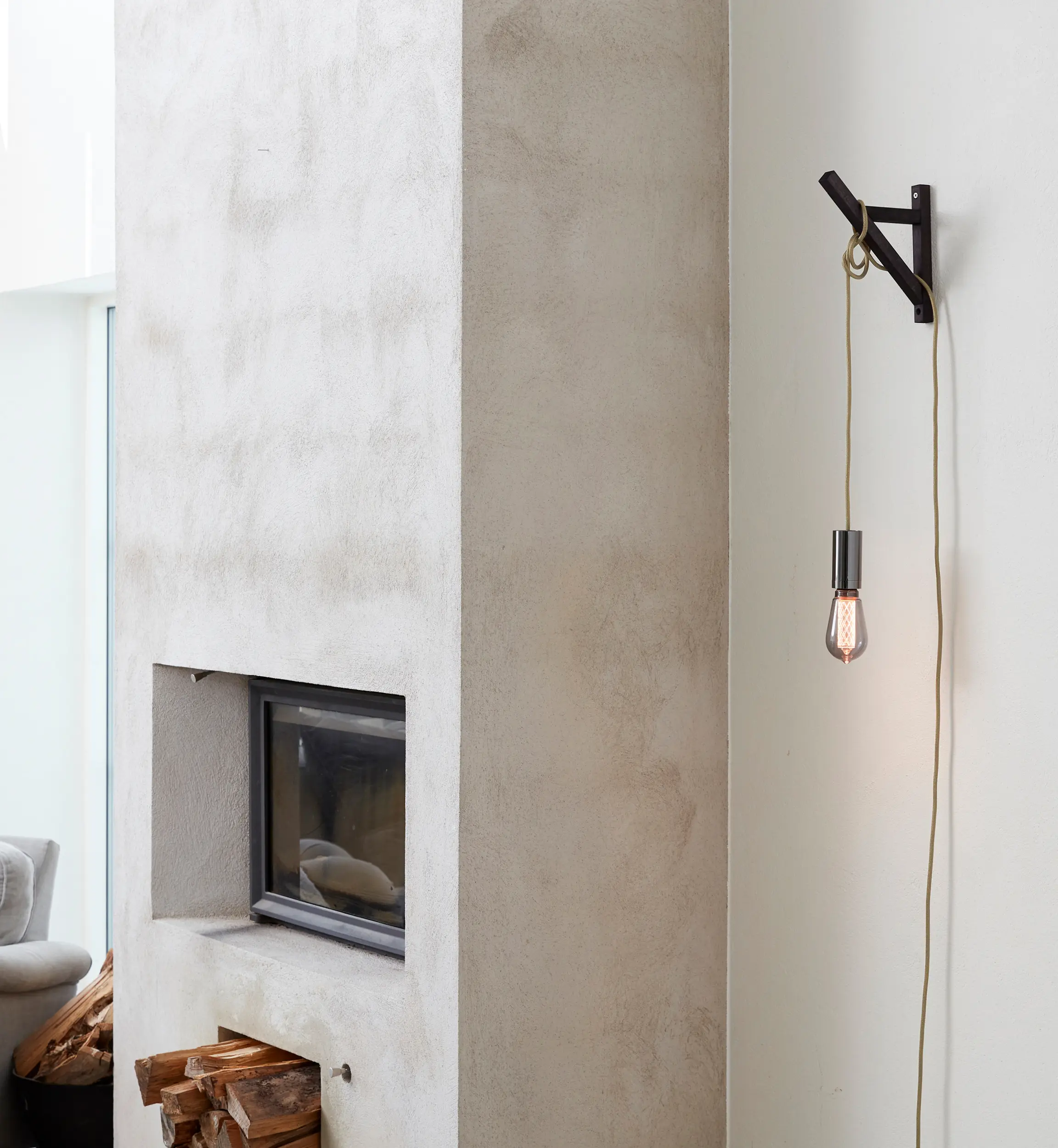 NUD Collection - Bracket Black