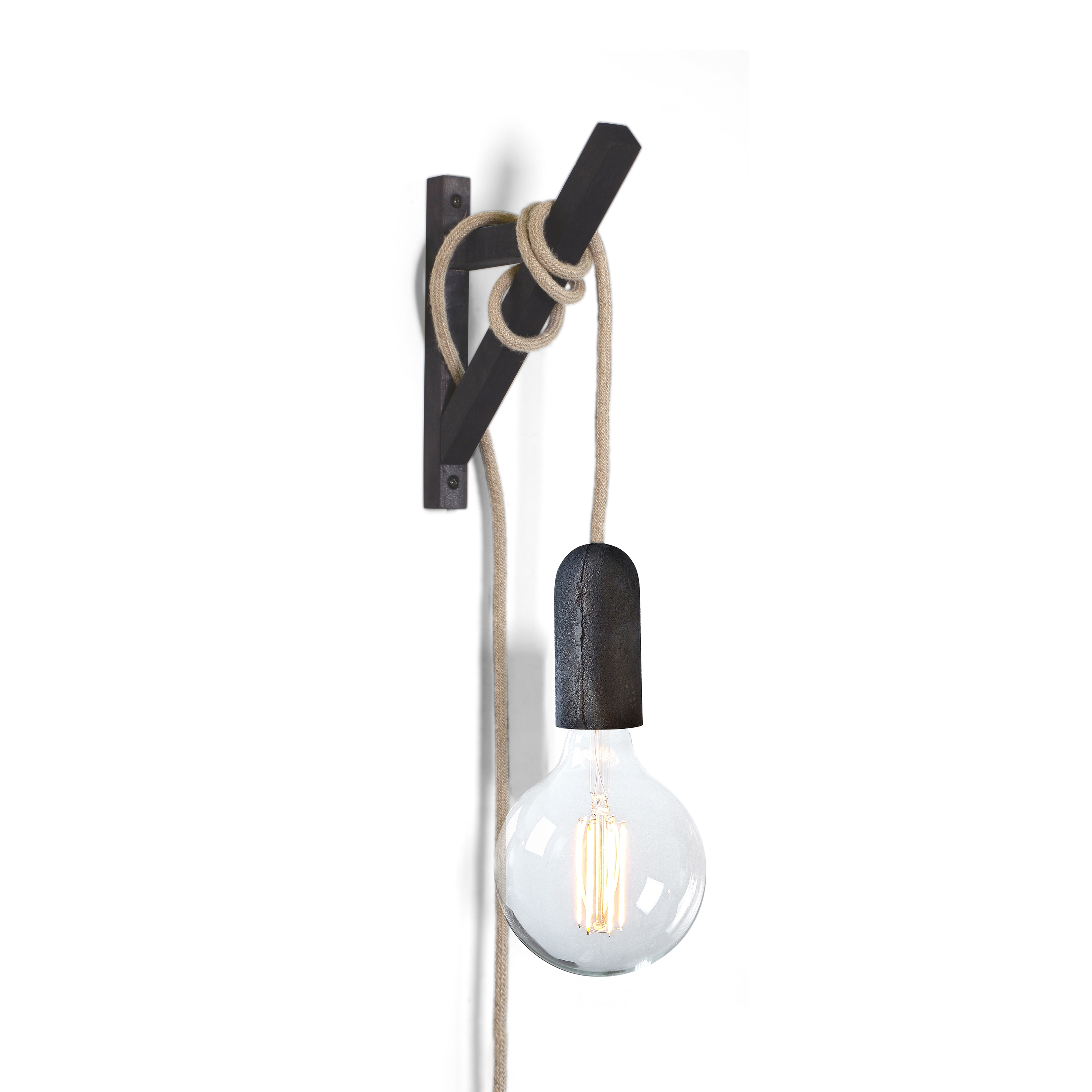 Mostra il prodotto Bracket Black del produttore NUD Collection
