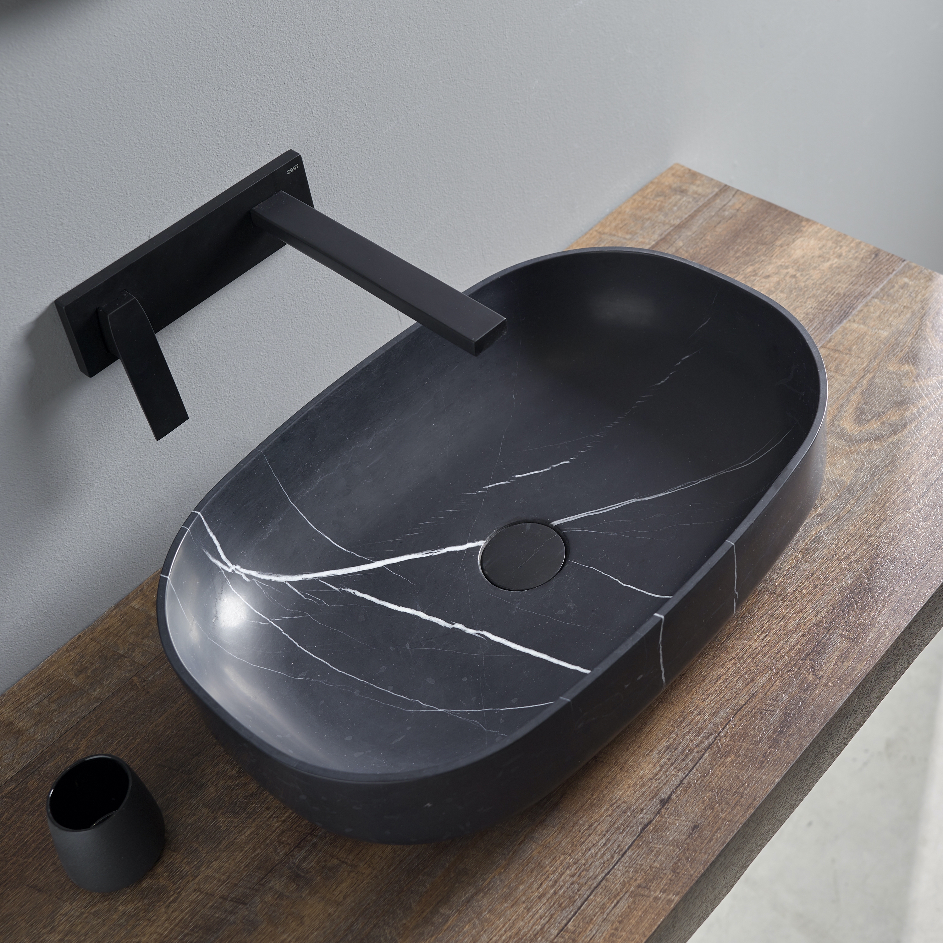 Produkt MARBLE | Waschbecken aus Marquina-Marmor Page des Herstellers Riluxa anzeigen