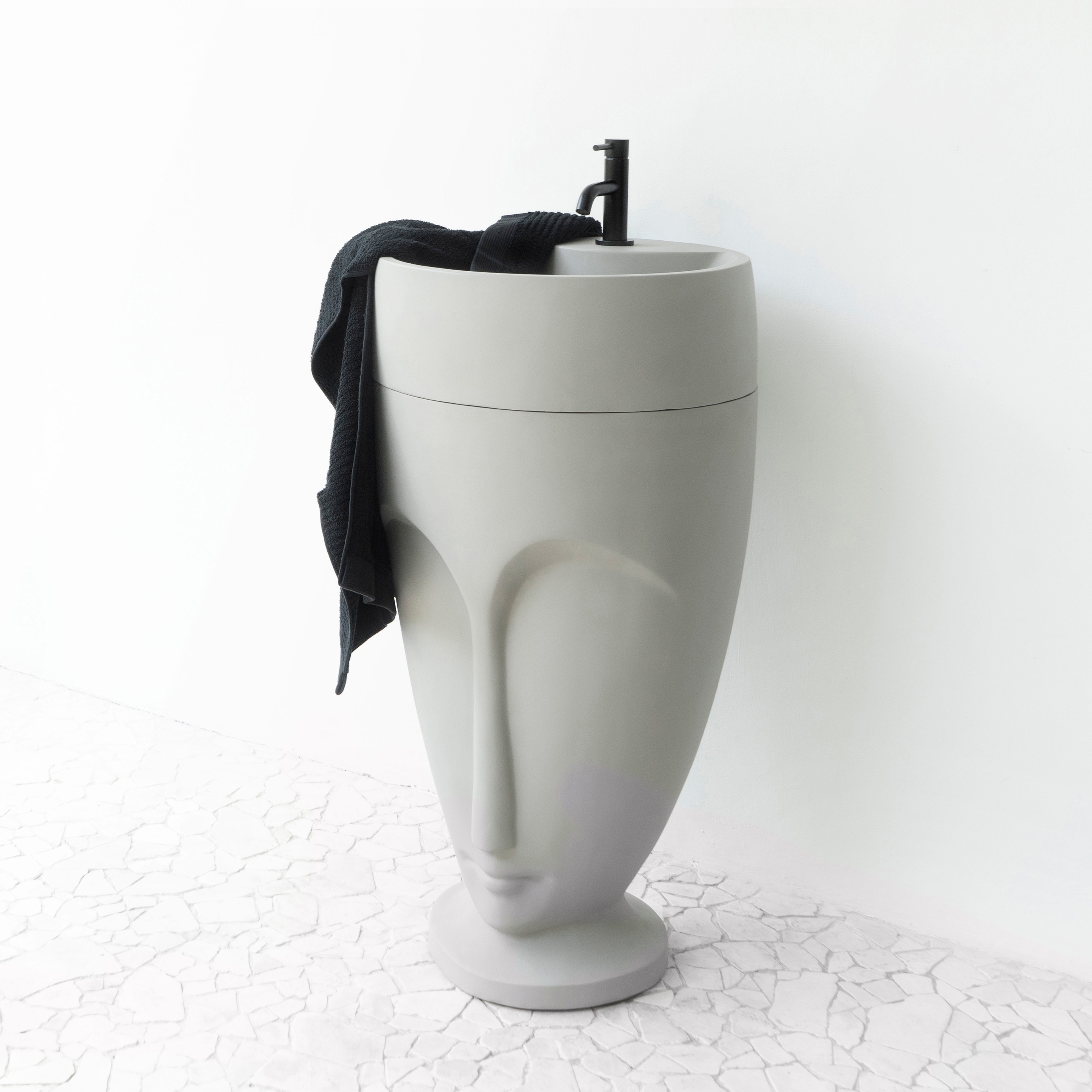 Produkt Viso Pedestal + Light Grey Concrete Washstand des Herstellers ConSpire anzeigen