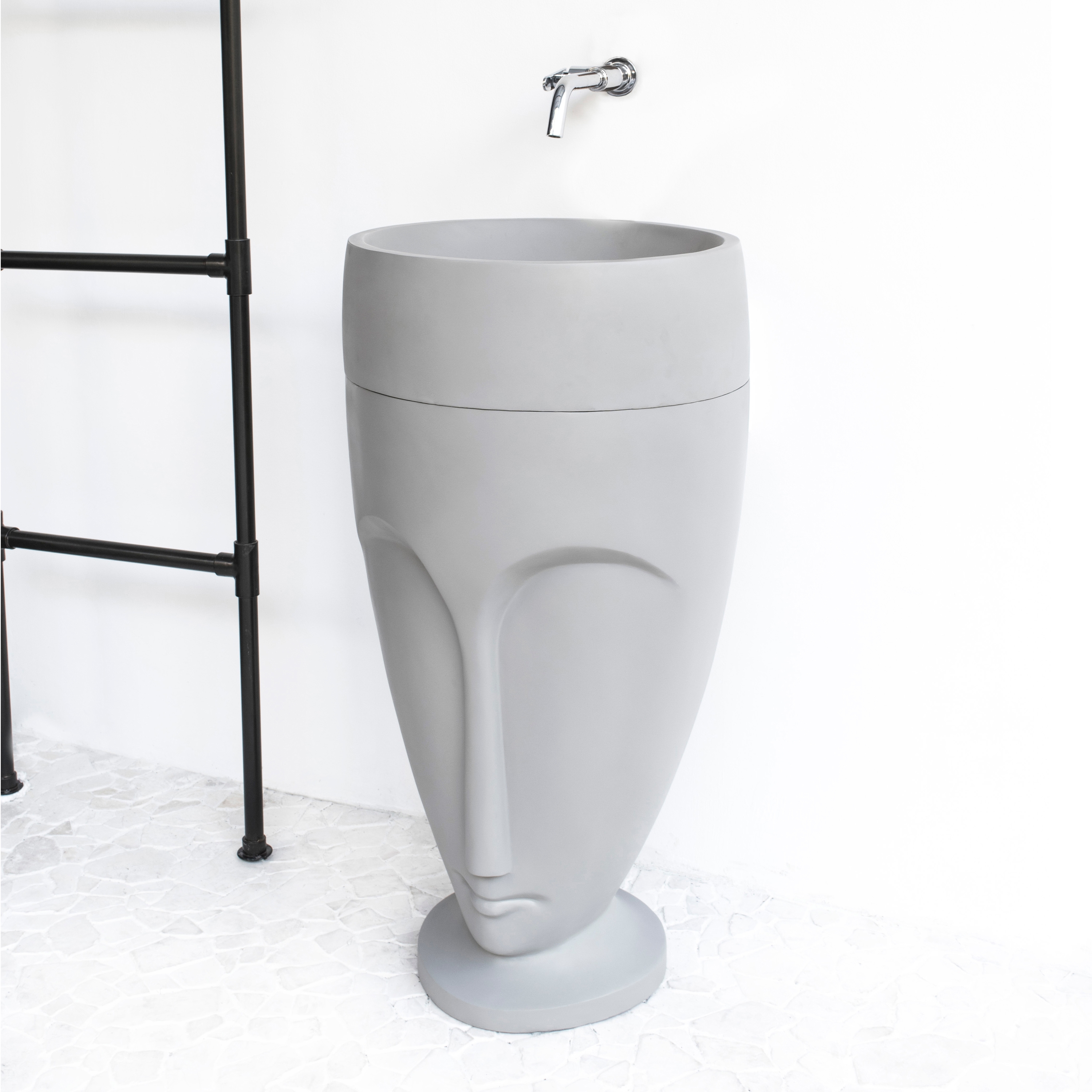 Produkt Viso Pedestal Light Grey Concrete Washstand des Herstellers ConSpire anzeigen