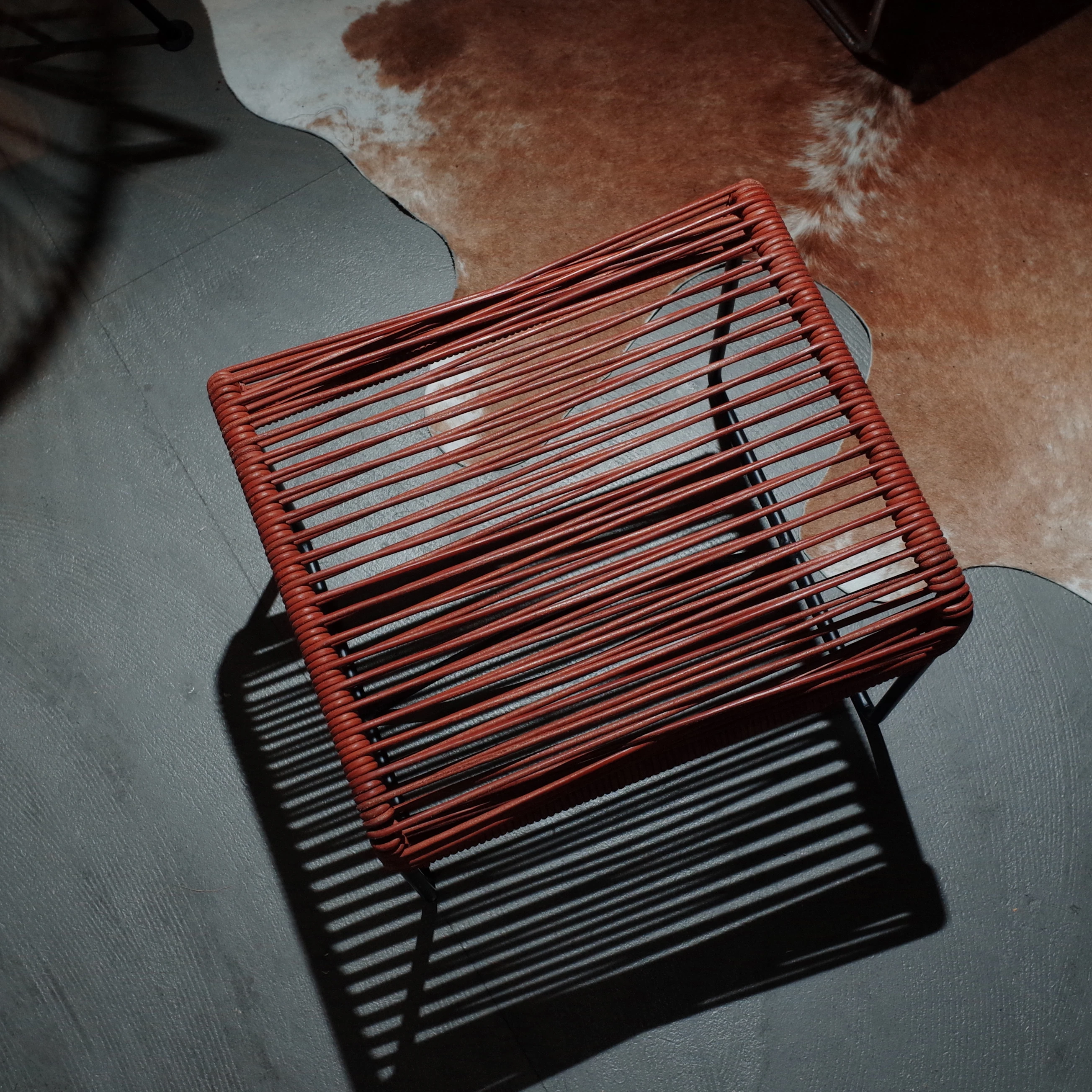 INDOOR STOOL