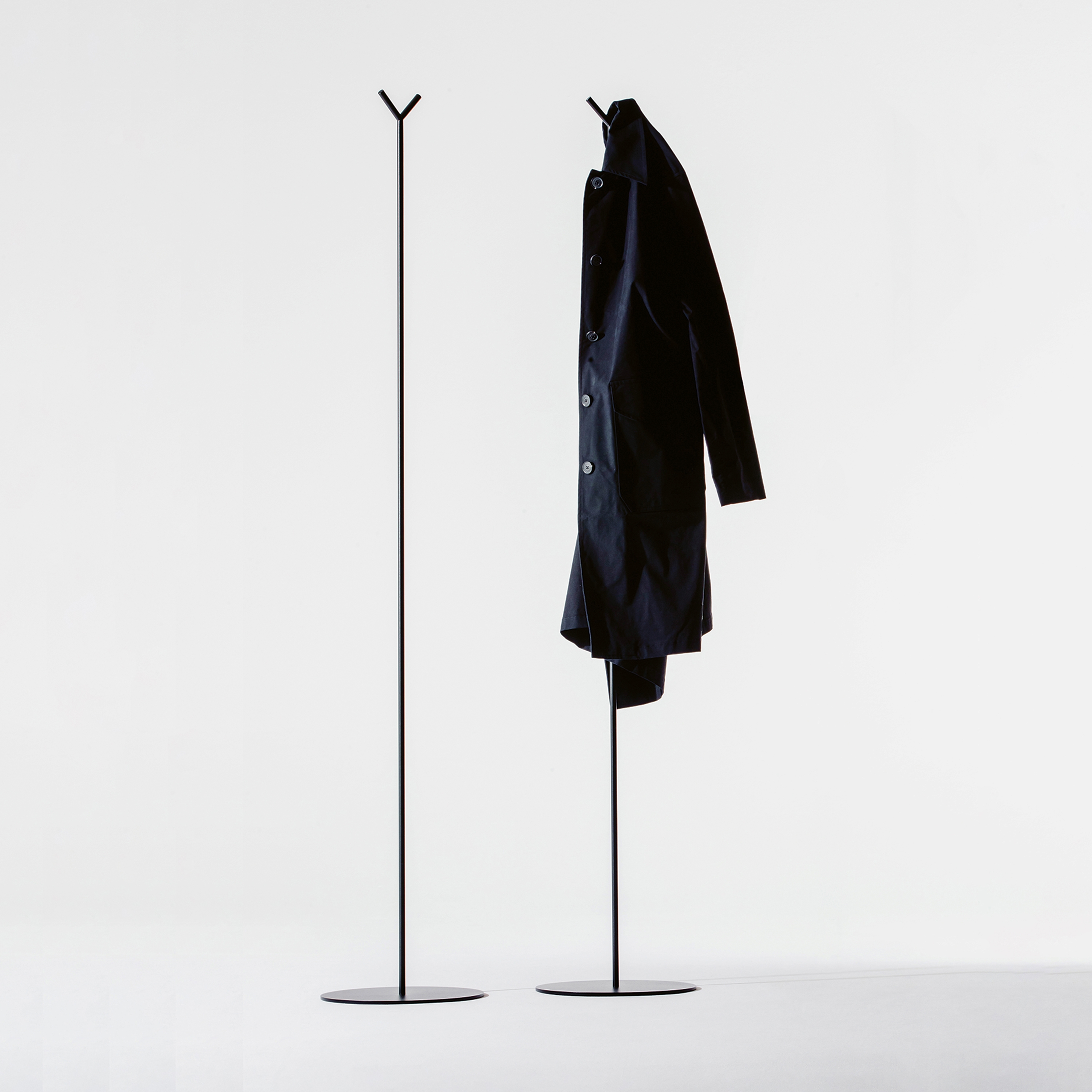 Afficher le produit LOT Coat Rack du fabricant Aesthek