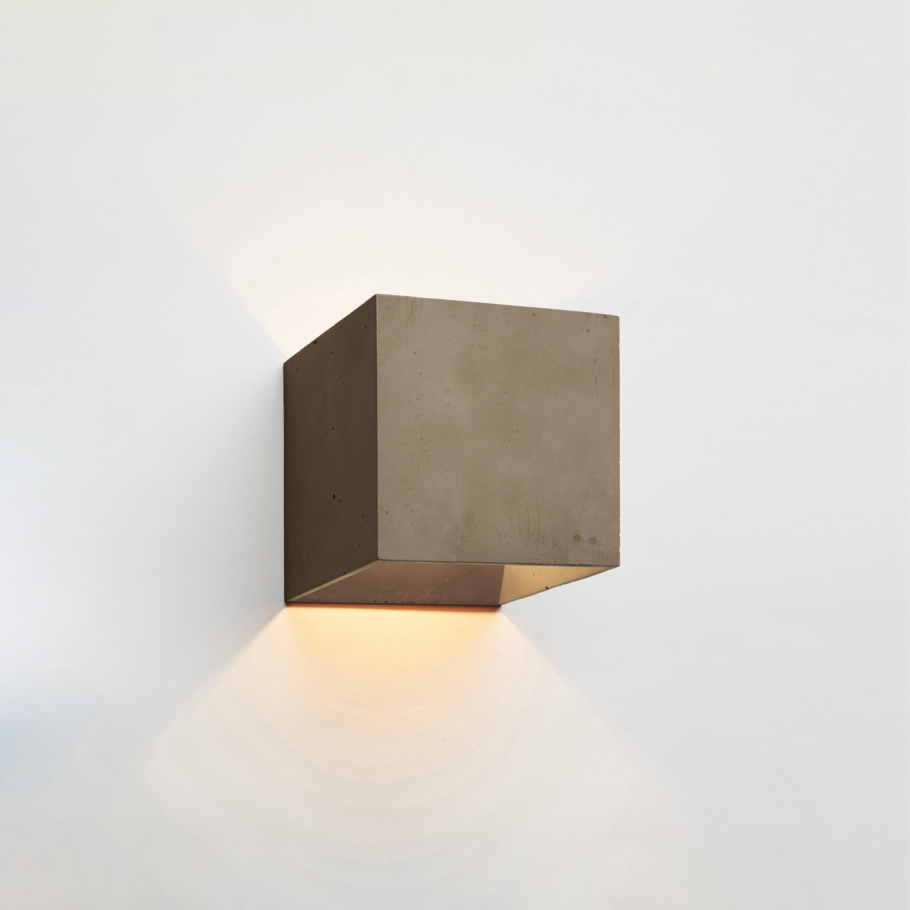 Cromia Wall