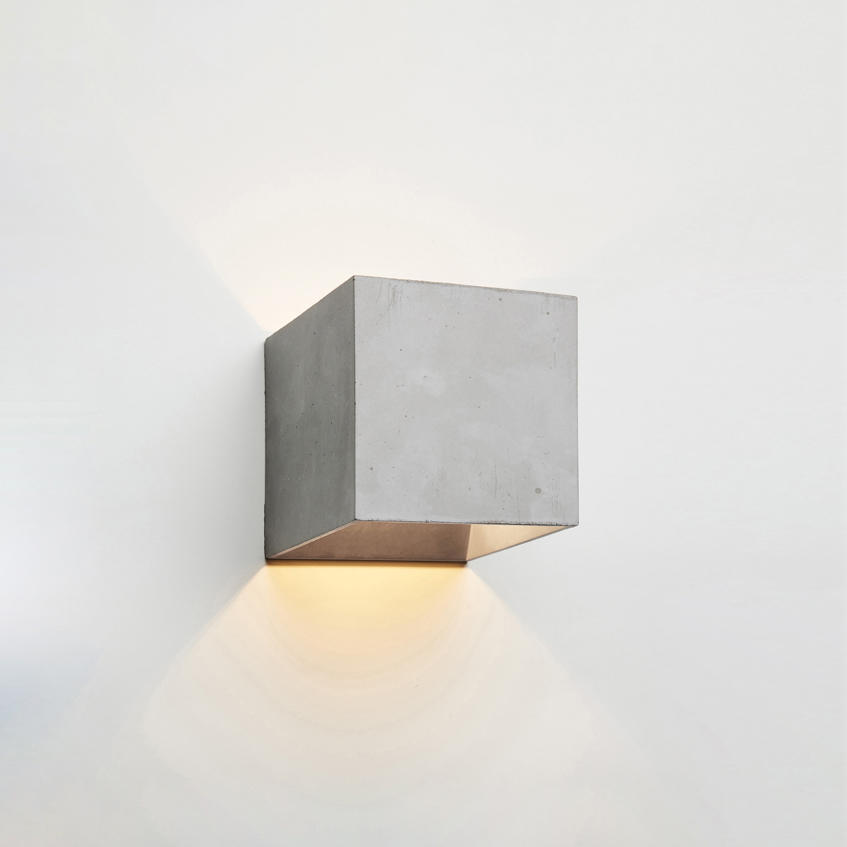 Cromia Wall
