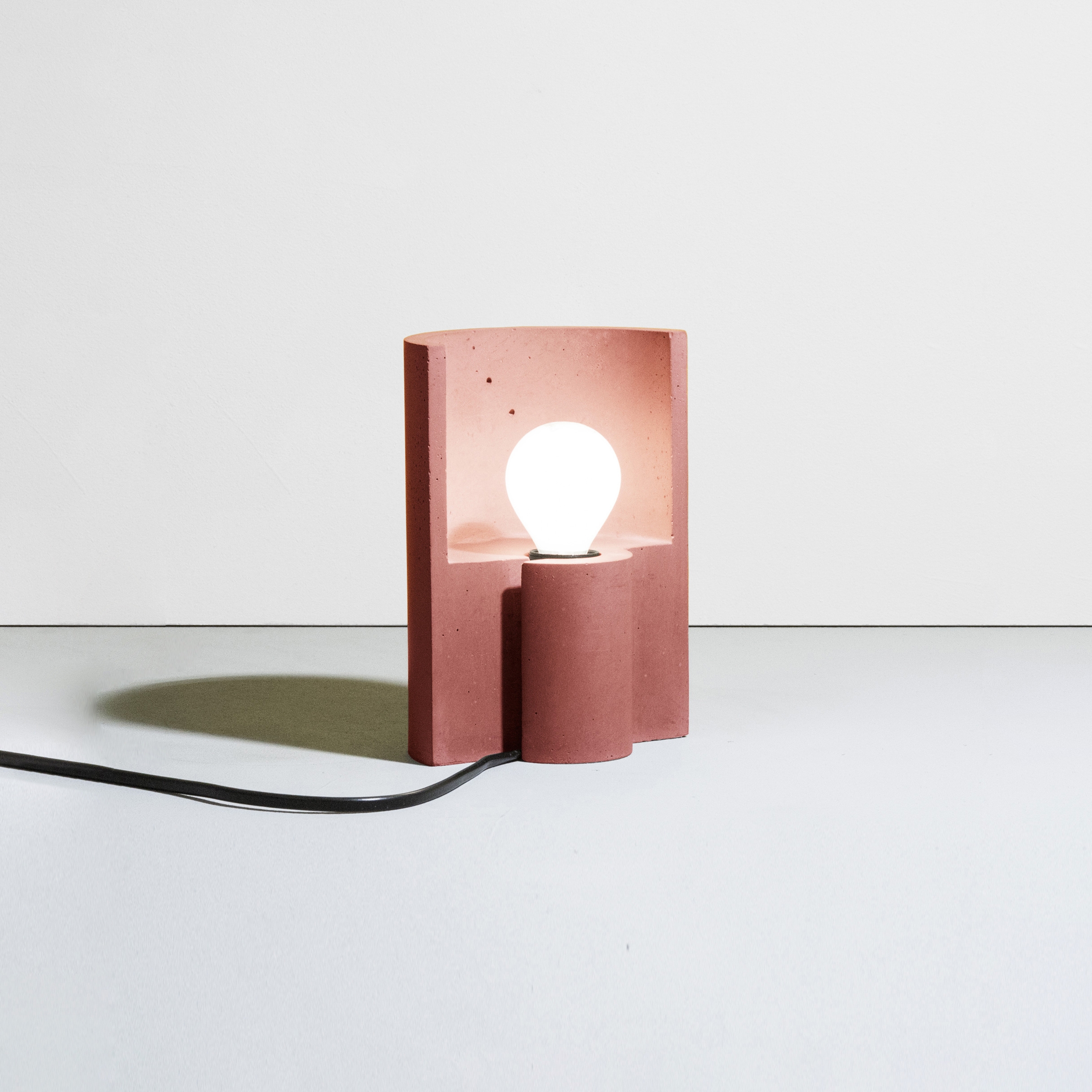 Display product Esse Table from manufacturer Plato Design