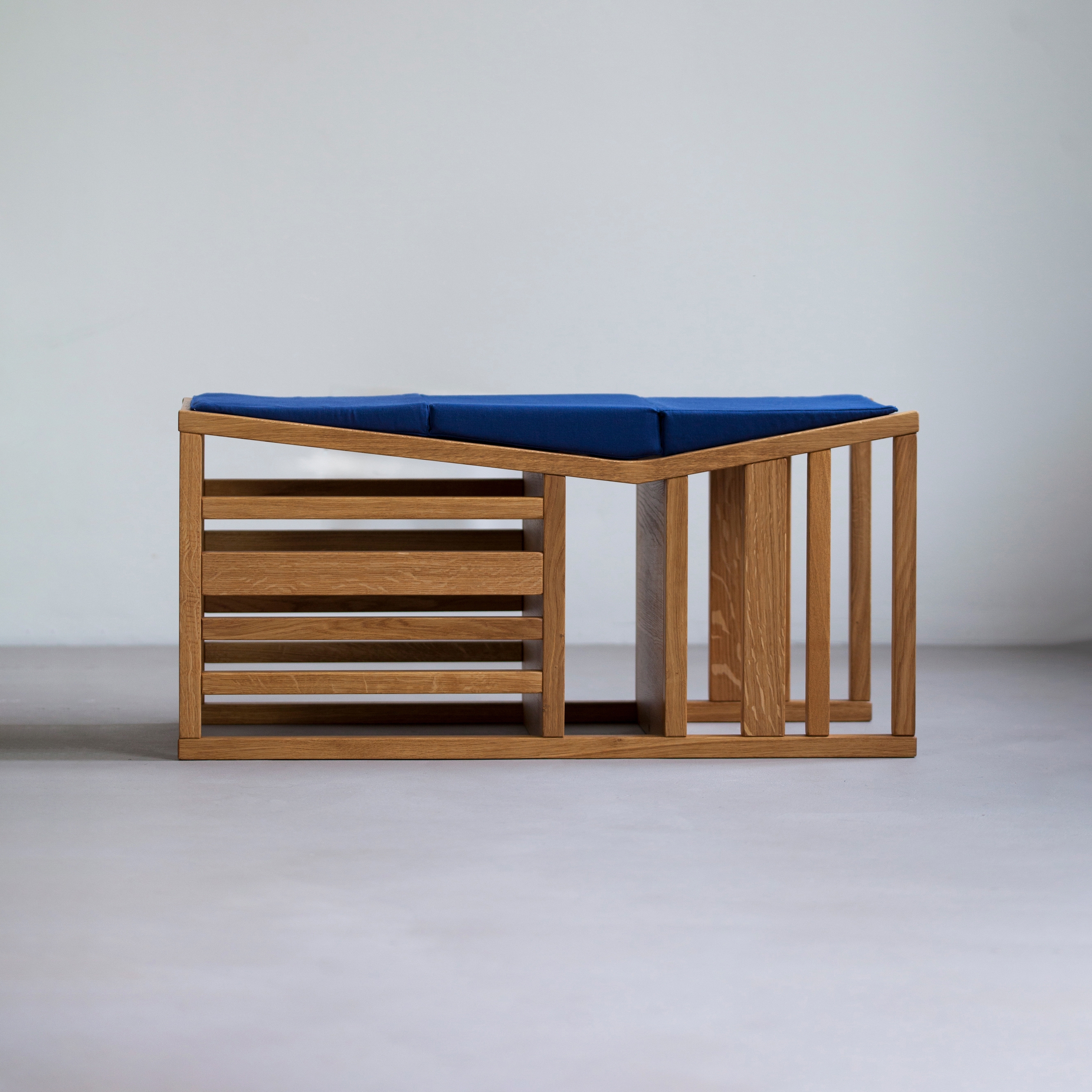 Display product Bench | oak, cotton from manufacturer Zaunkönig