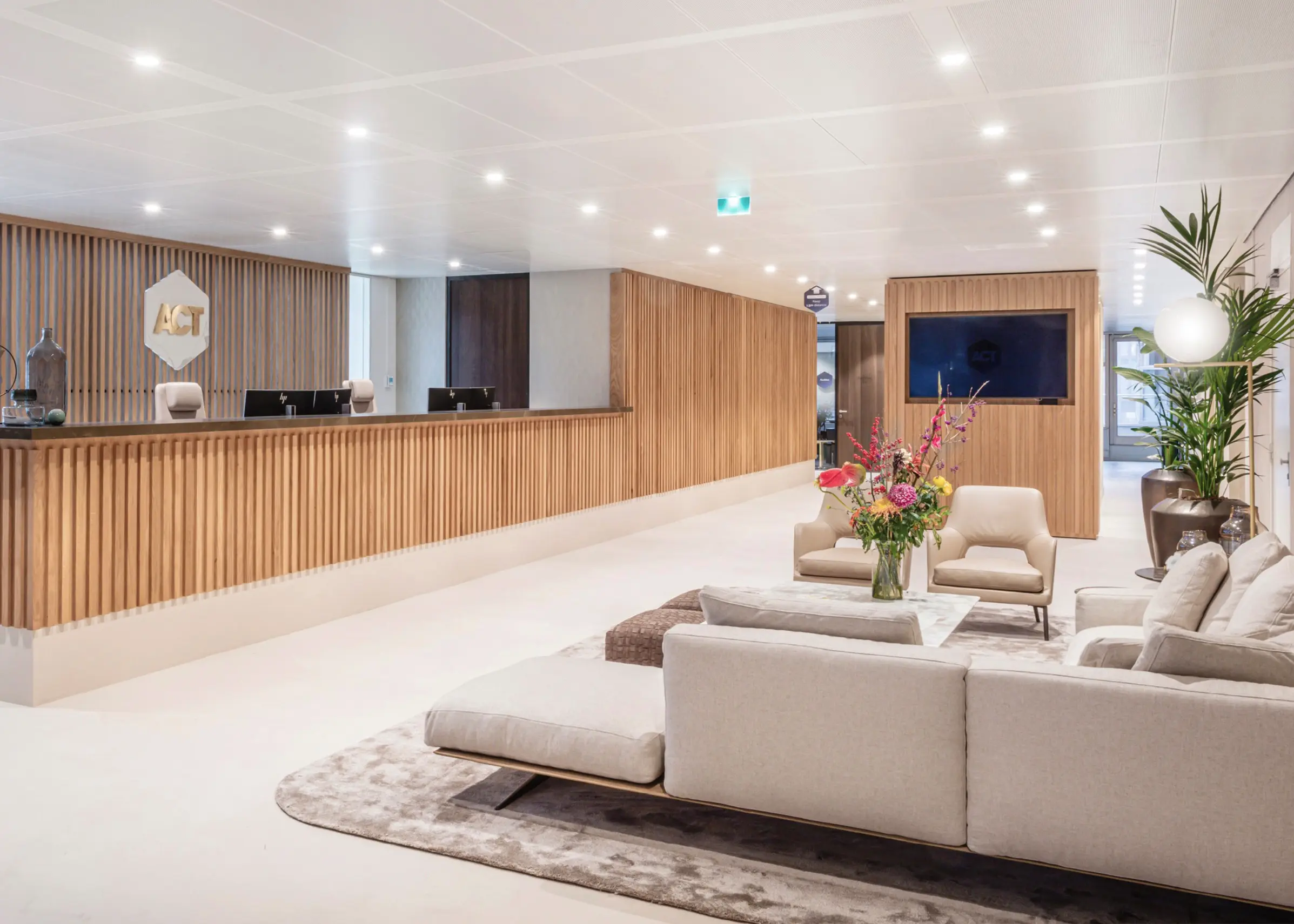 Frankly Amsterdam - Project Move Slow | Amsterdam Zuidas with Move Slow by
Two O Five