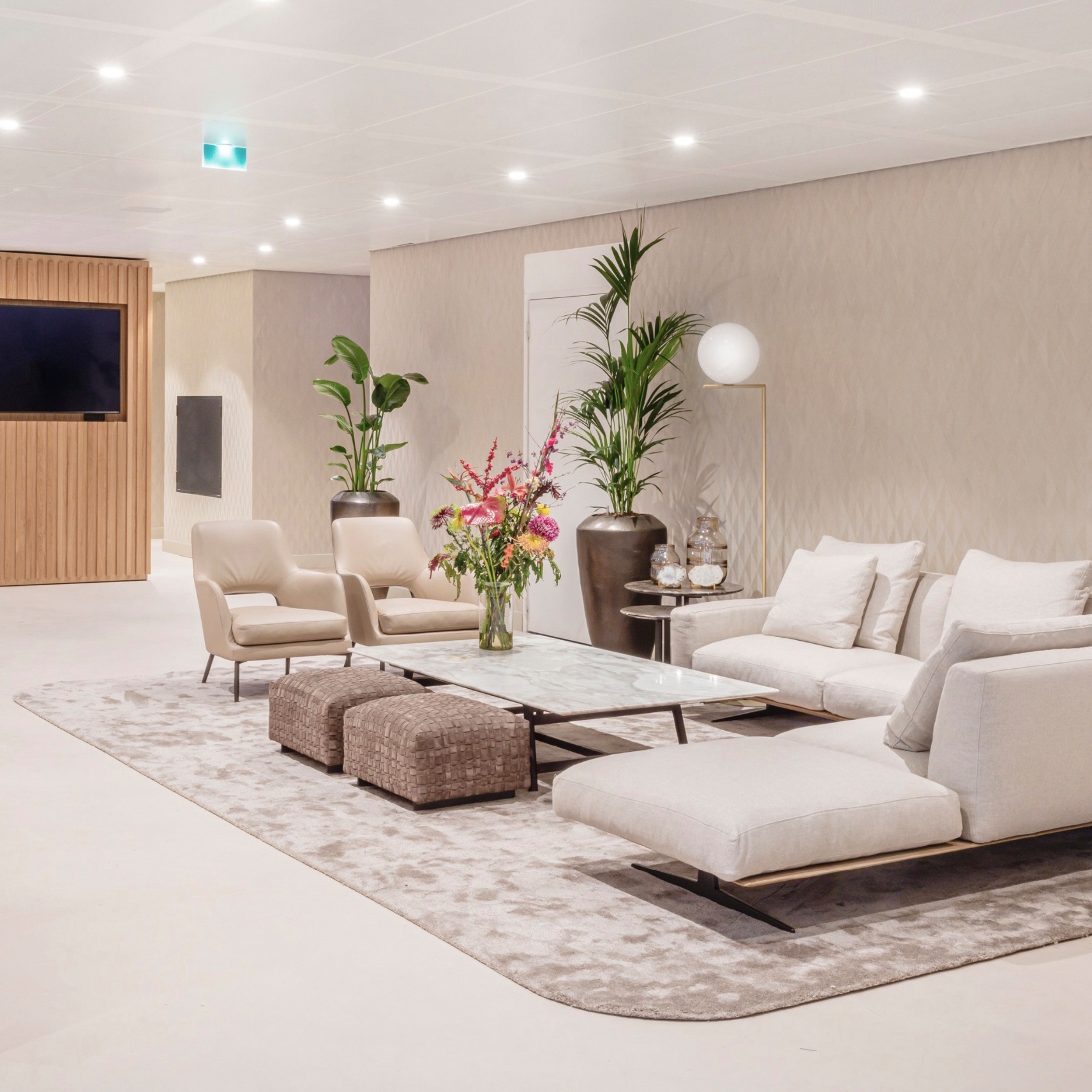 Mostrar el producto Project Move Slow | Amsterdam Zuidas with Move Slow by 
Two O Five del fabricante Frankly Amsterdam