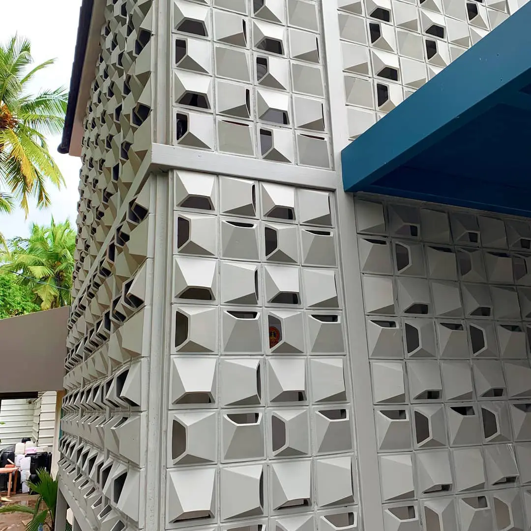 Eso Surfaces - Breeze Block | White