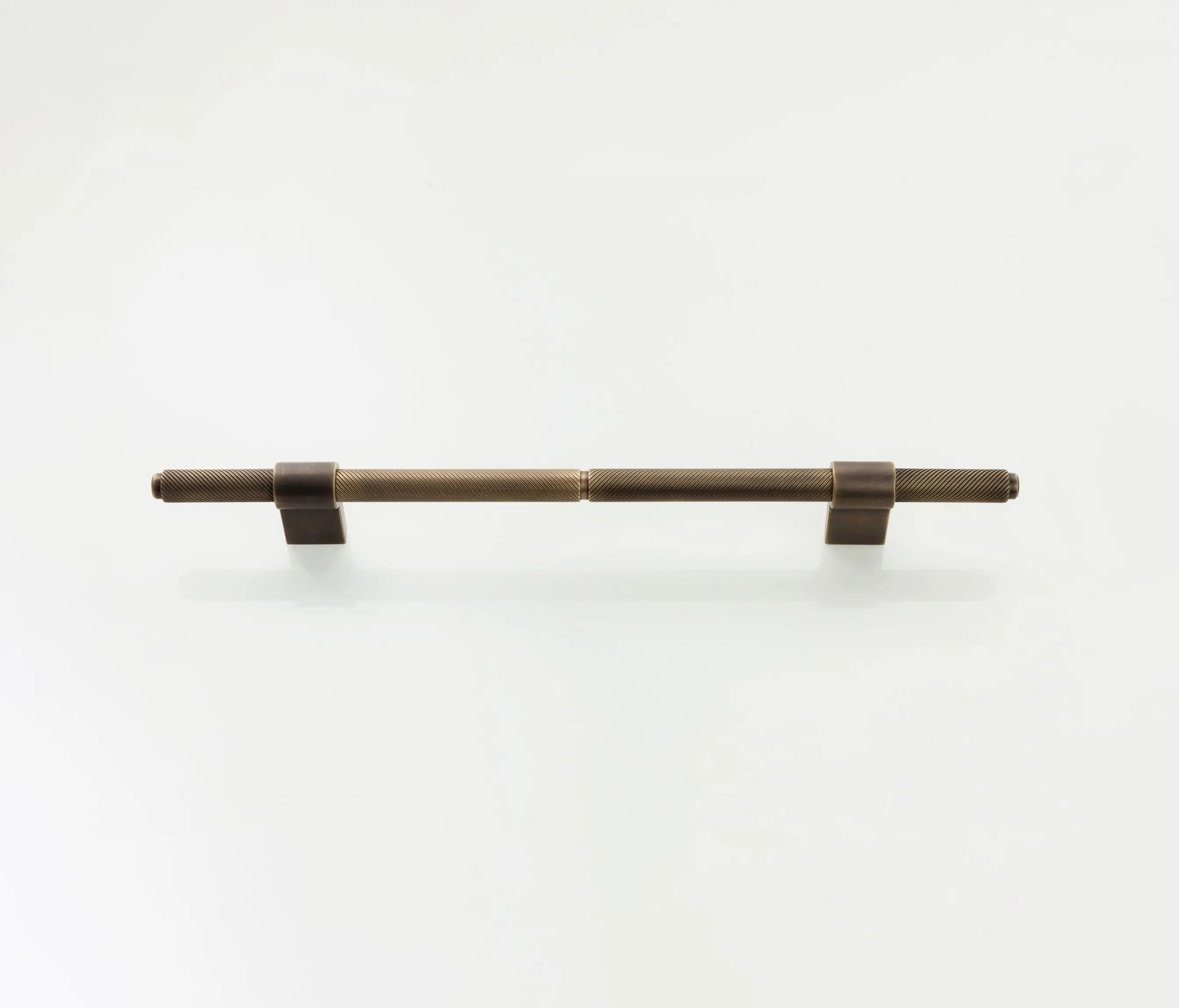 Craftvoll - Furniture Handle WCM3 | The H Brass bronzed