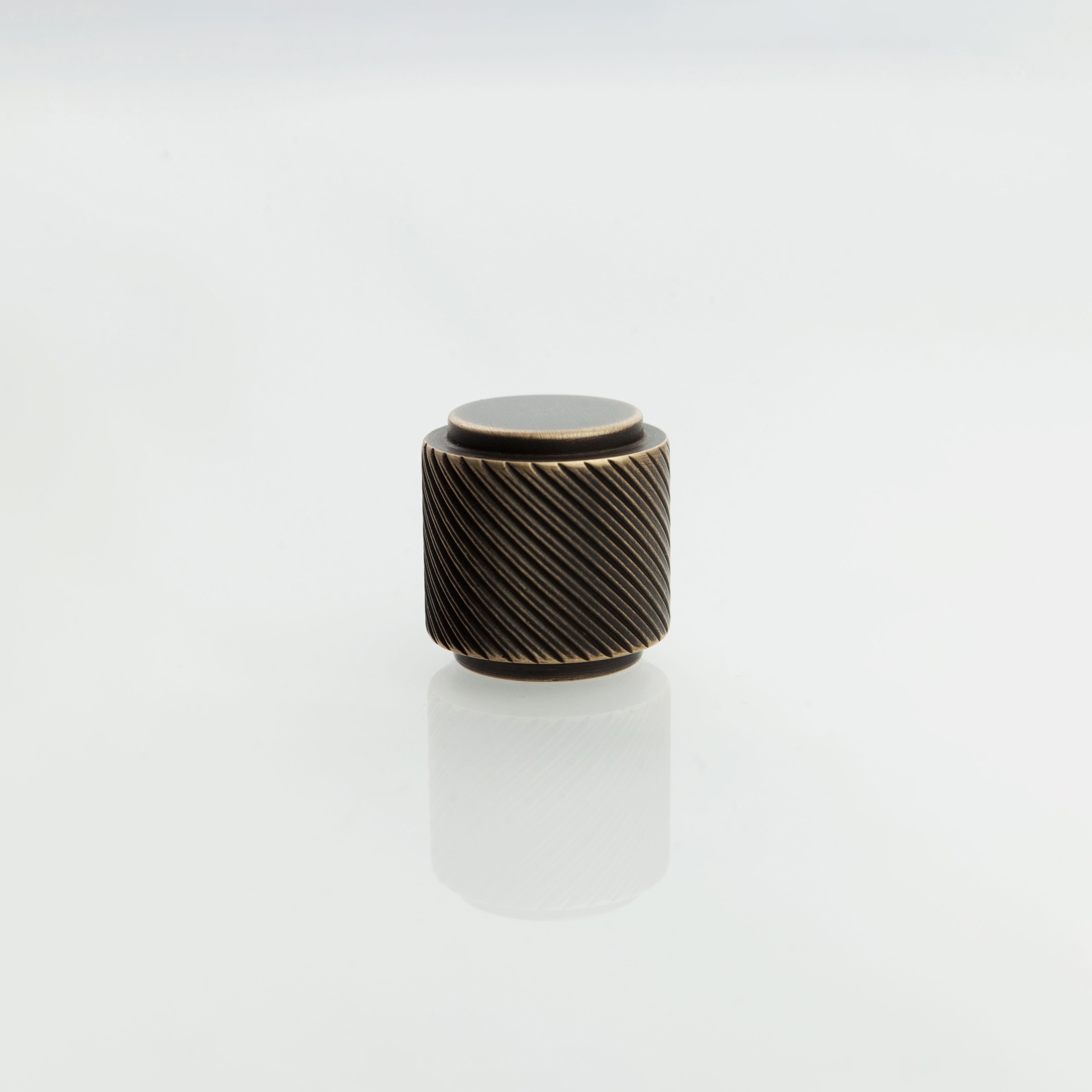 Furniture Handle WCM4 | The Knob Brass bronzed
