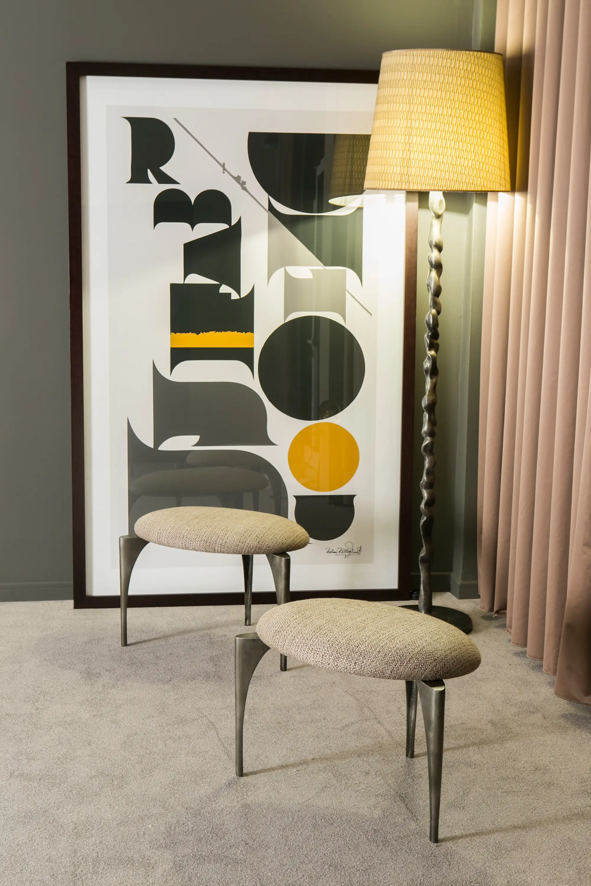 Hamilton Conte - Manolo | Sideboard HC Fabrics Doors