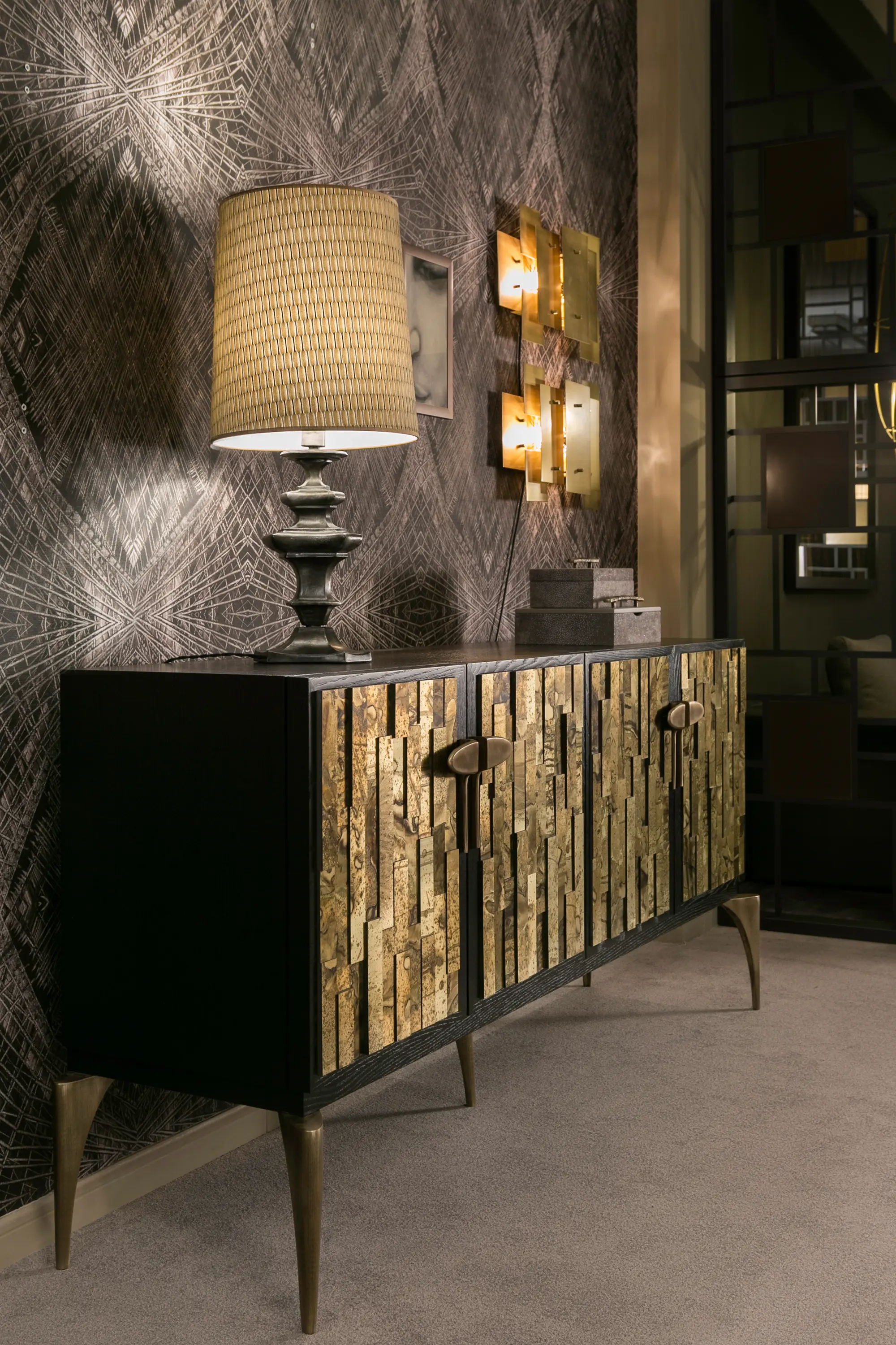 Hamilton Conte - Tenoch | Cabinet