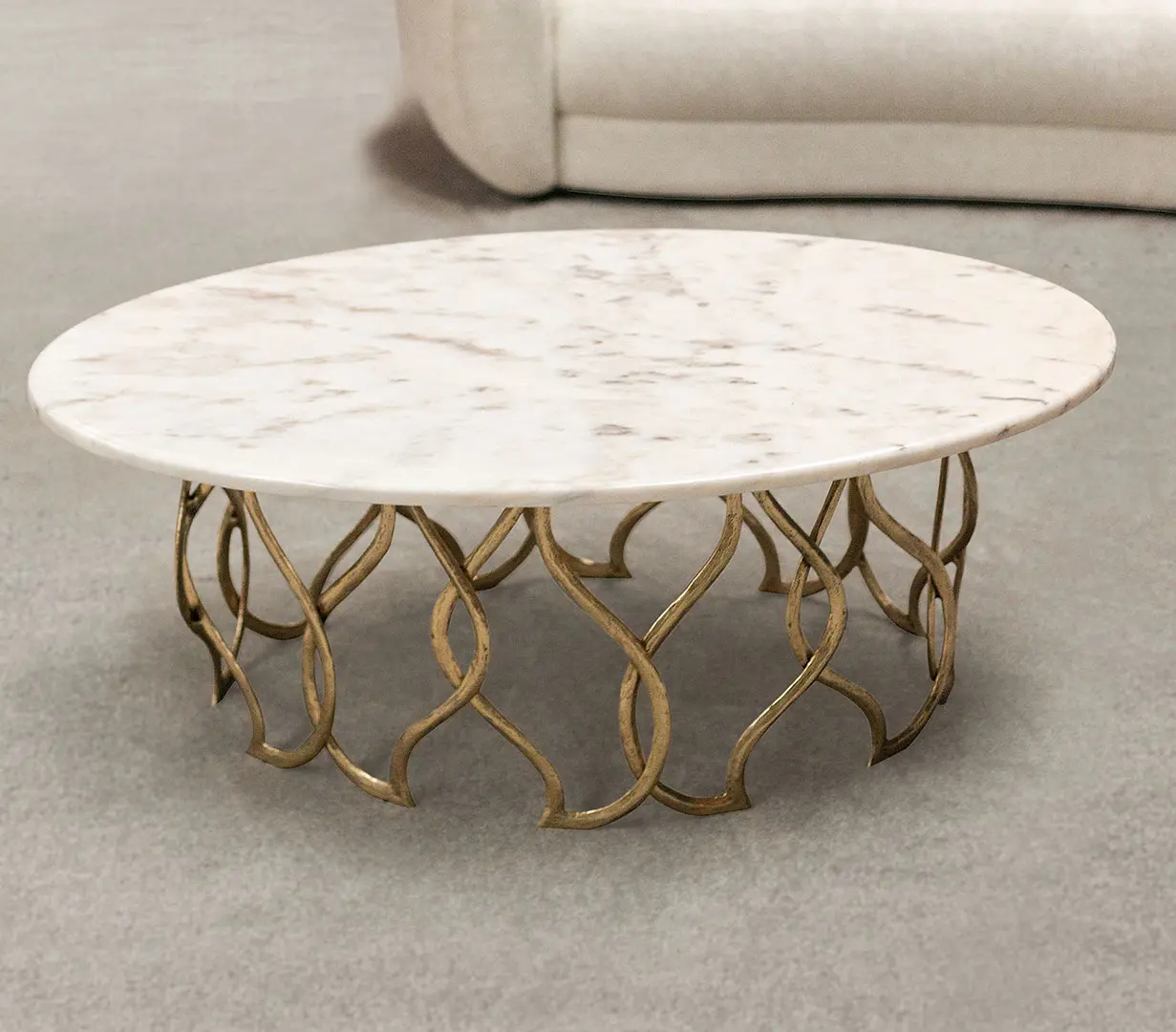 Hamilton Conte - Koroa | Oval cocktail