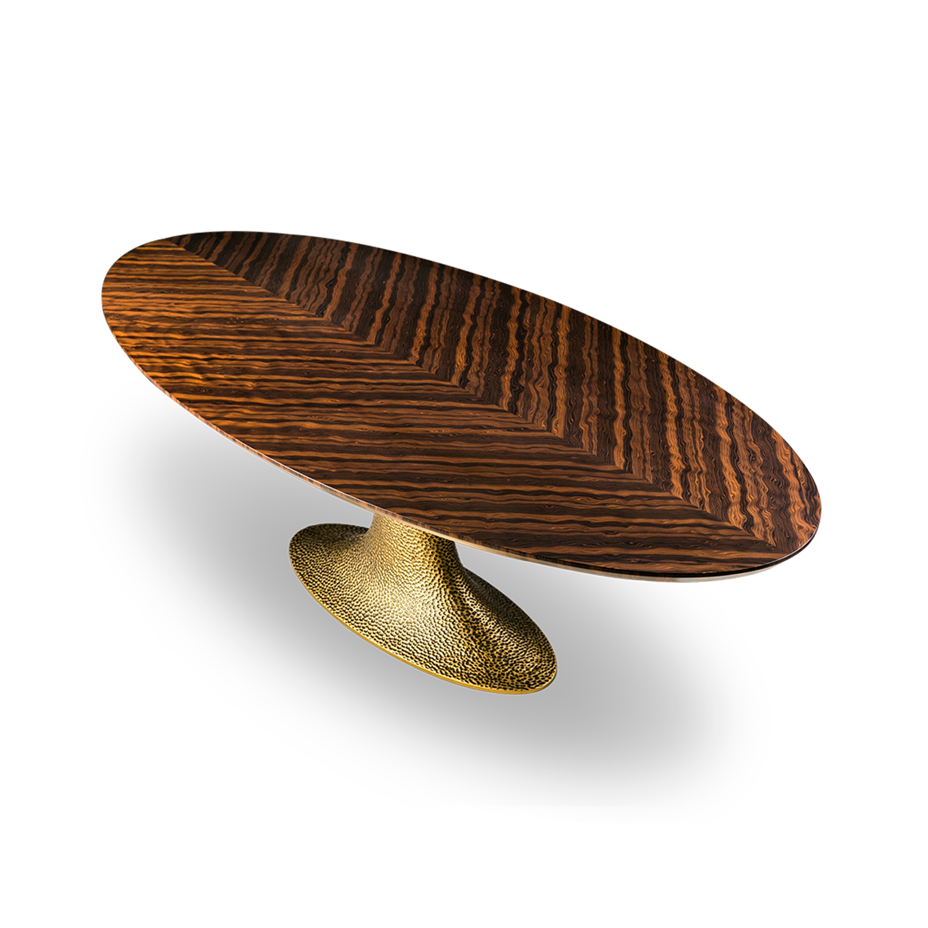 Produkt Ines | Oval Hammered Radica Eucalyptus Imbuia Dining Table des Herstellers Hamilton Conte anzeigen