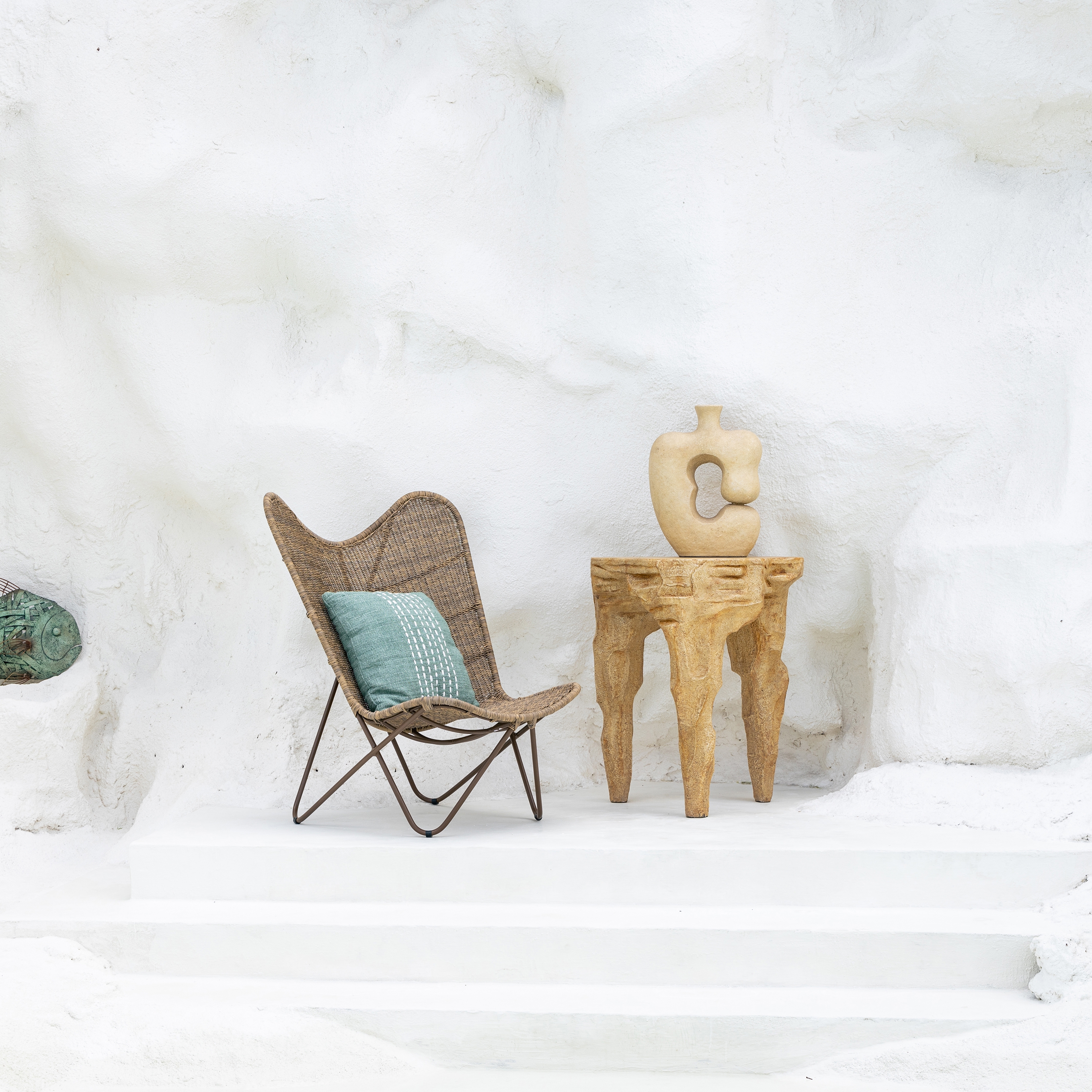 LOUNGE CHAIRS
