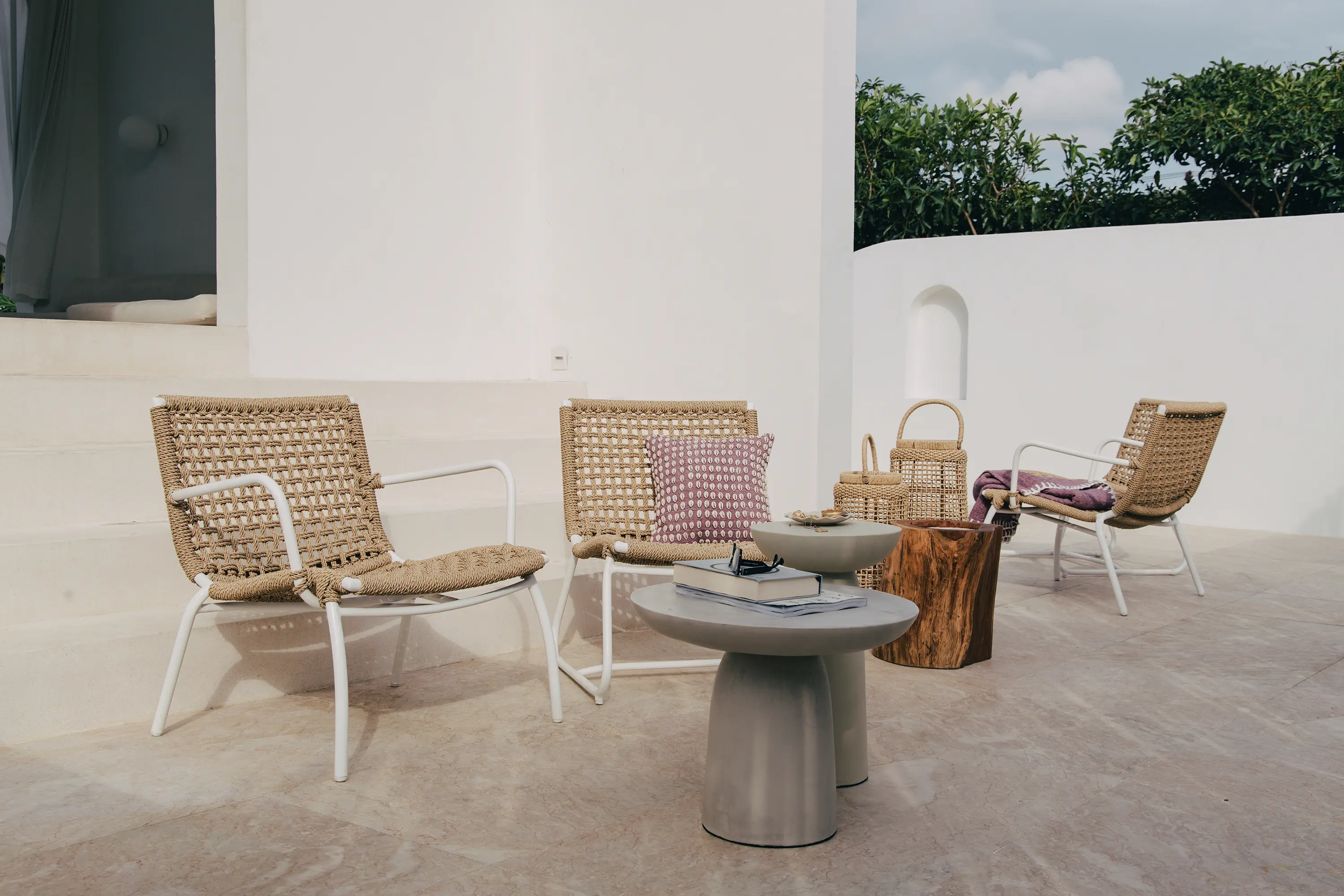 cbdesign - Illiria Side Table