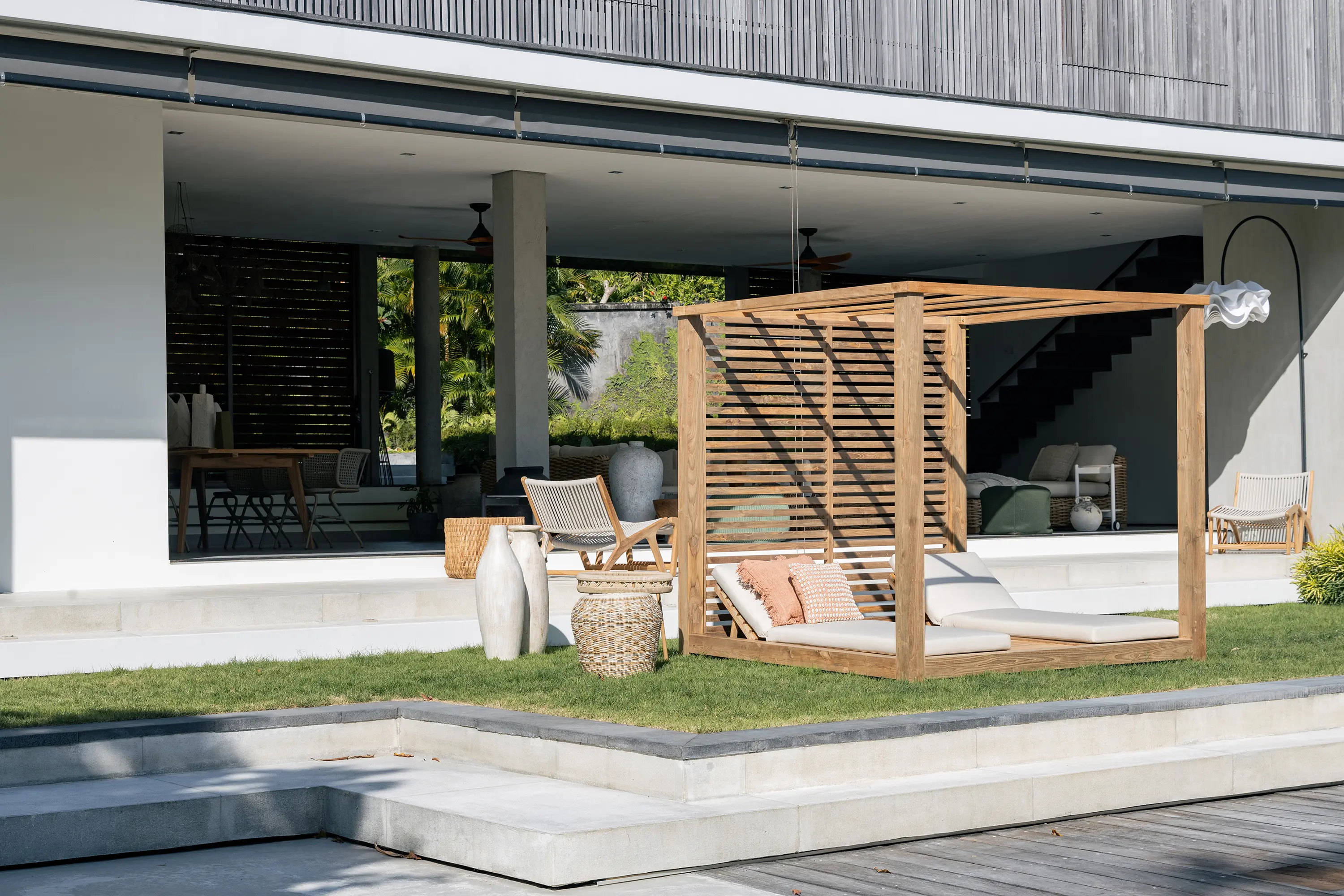 cbdesign - Zen Daybed Recycled Teak With Headbed