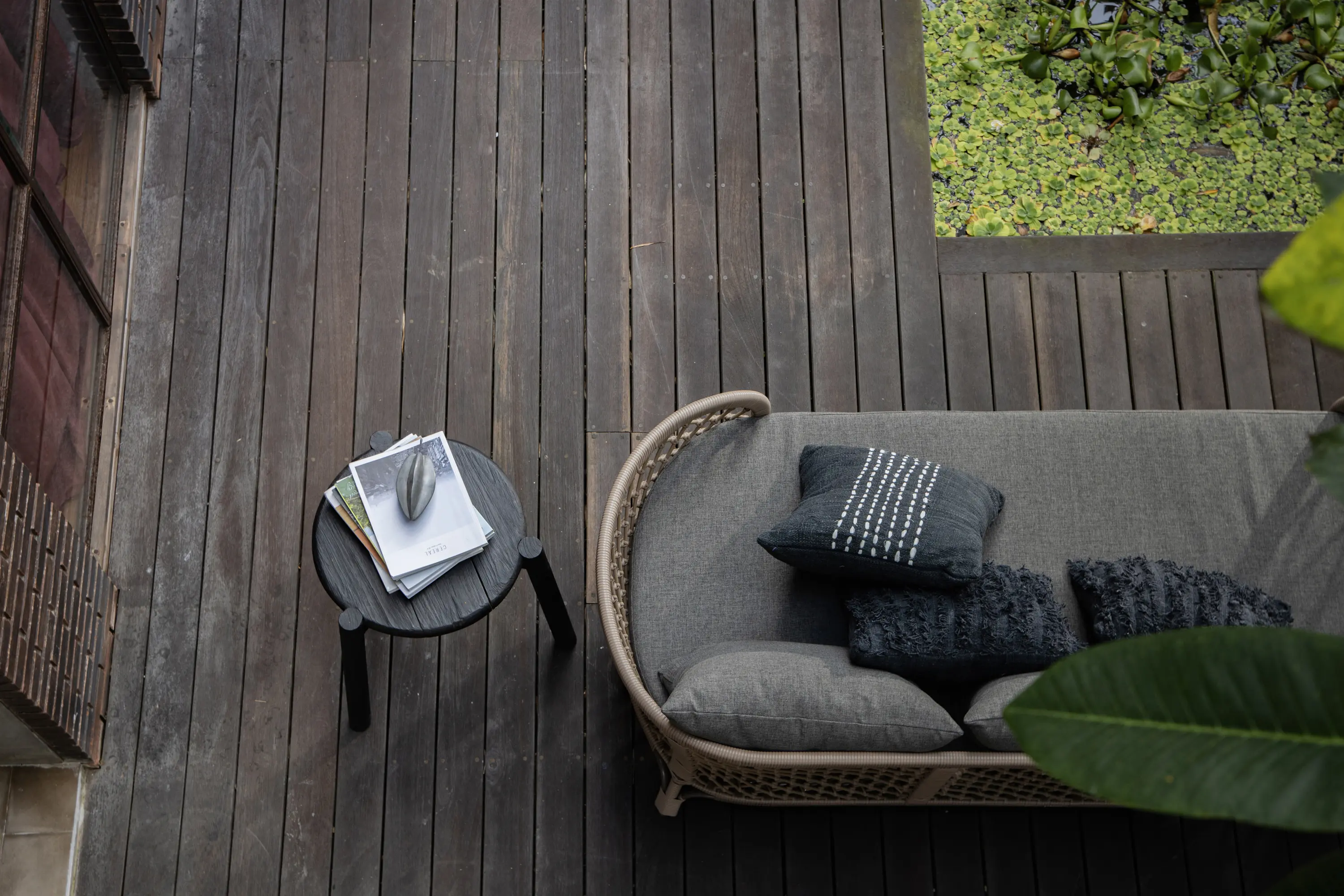 cbdesign - Brooklyn Round Sofa