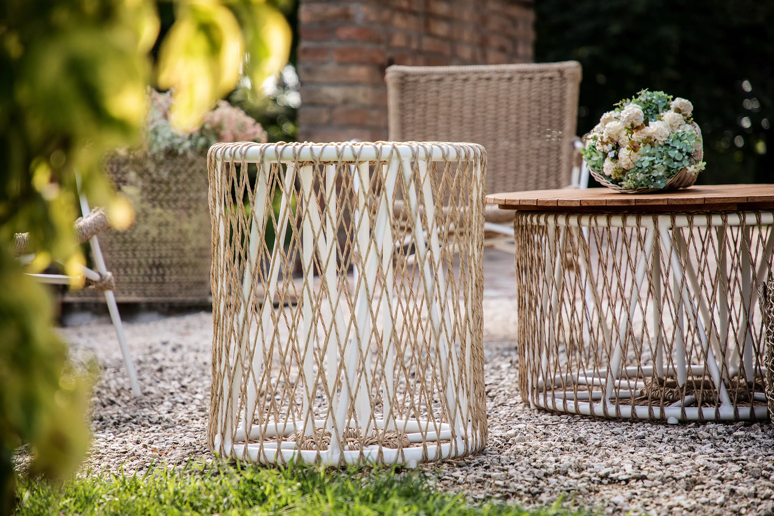 cbdesign - Cocktail Table 71