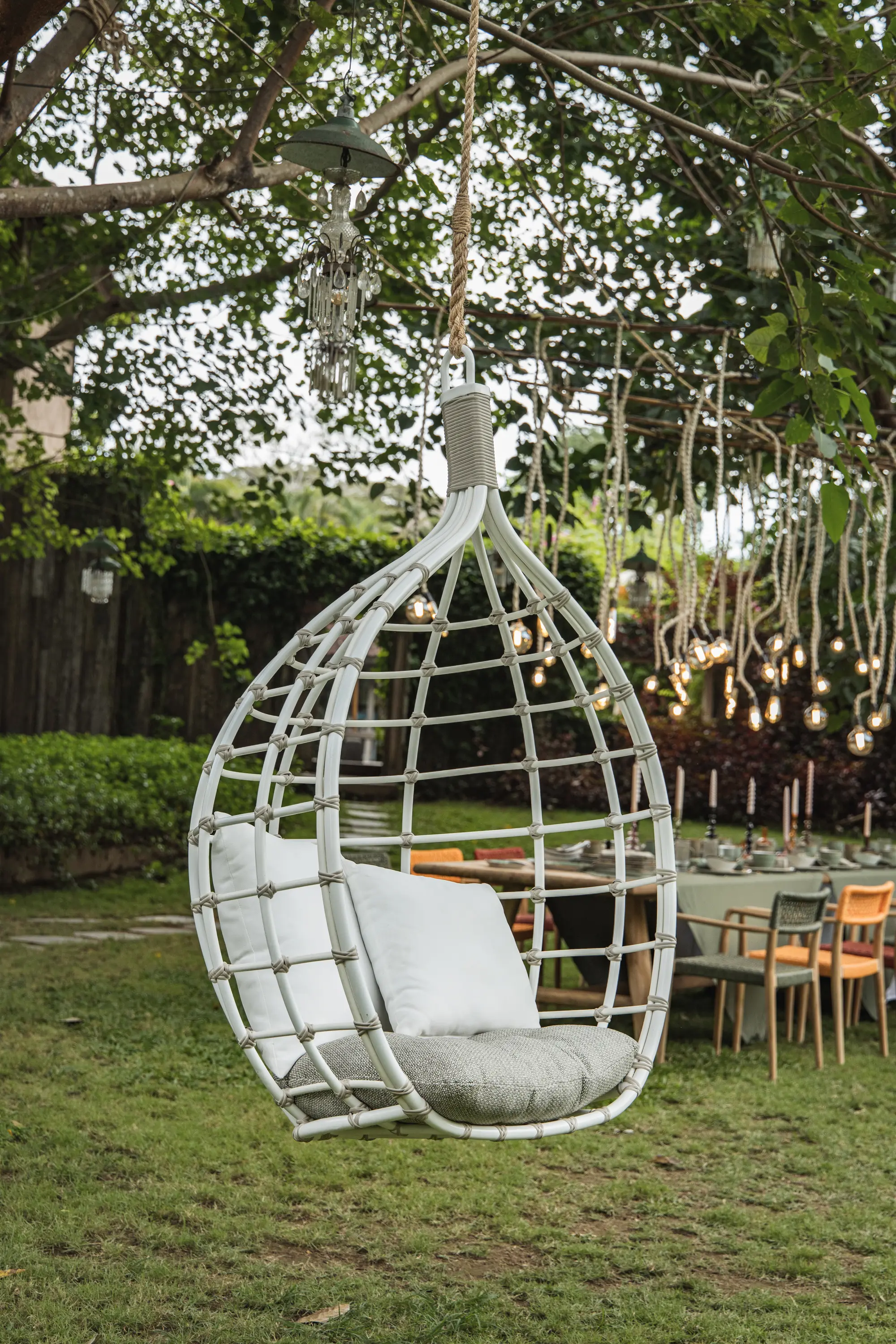 cbdesign - Manhattan Hanging Chair