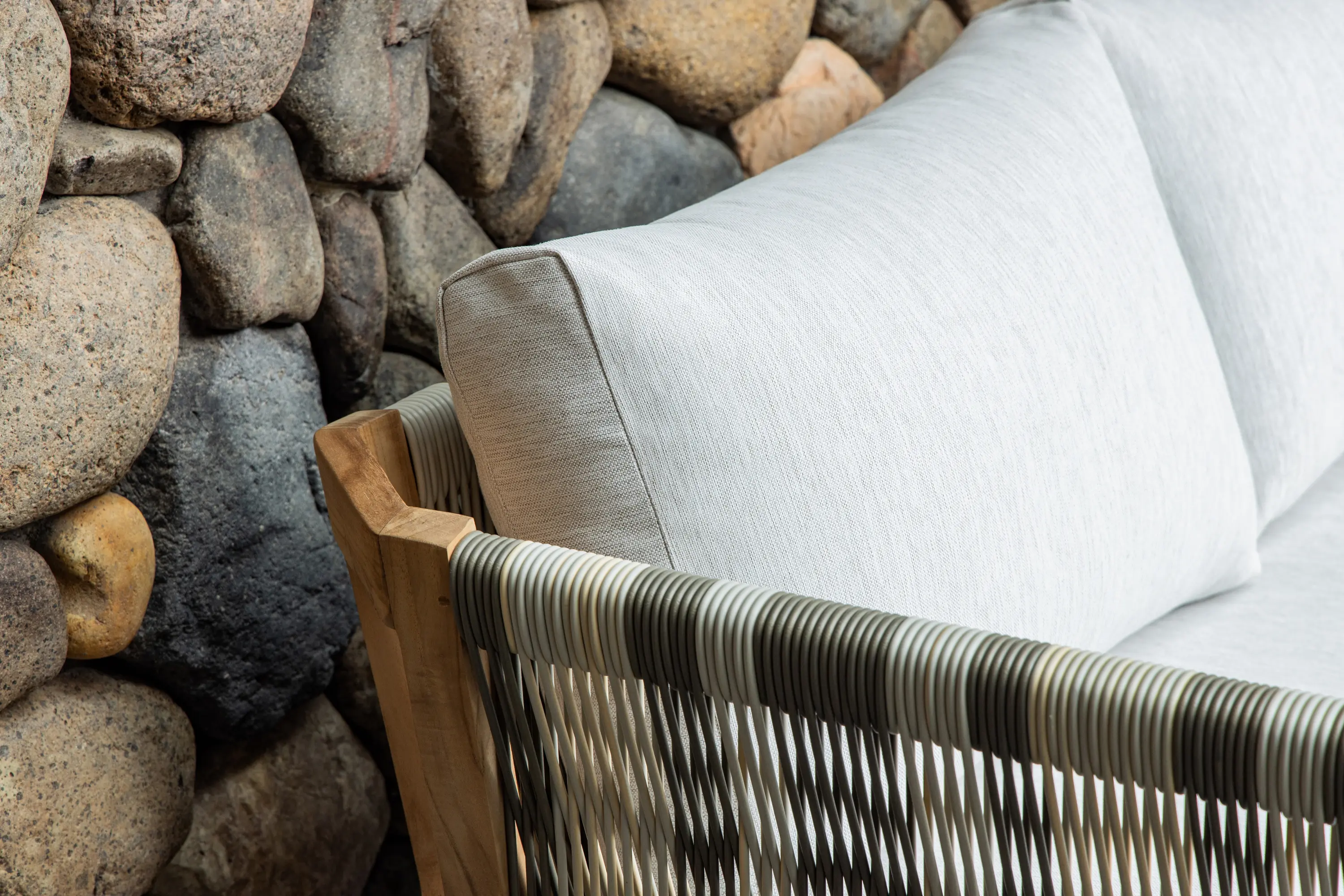 cbdesign - Milly Sofa 2 Seater Barcode
