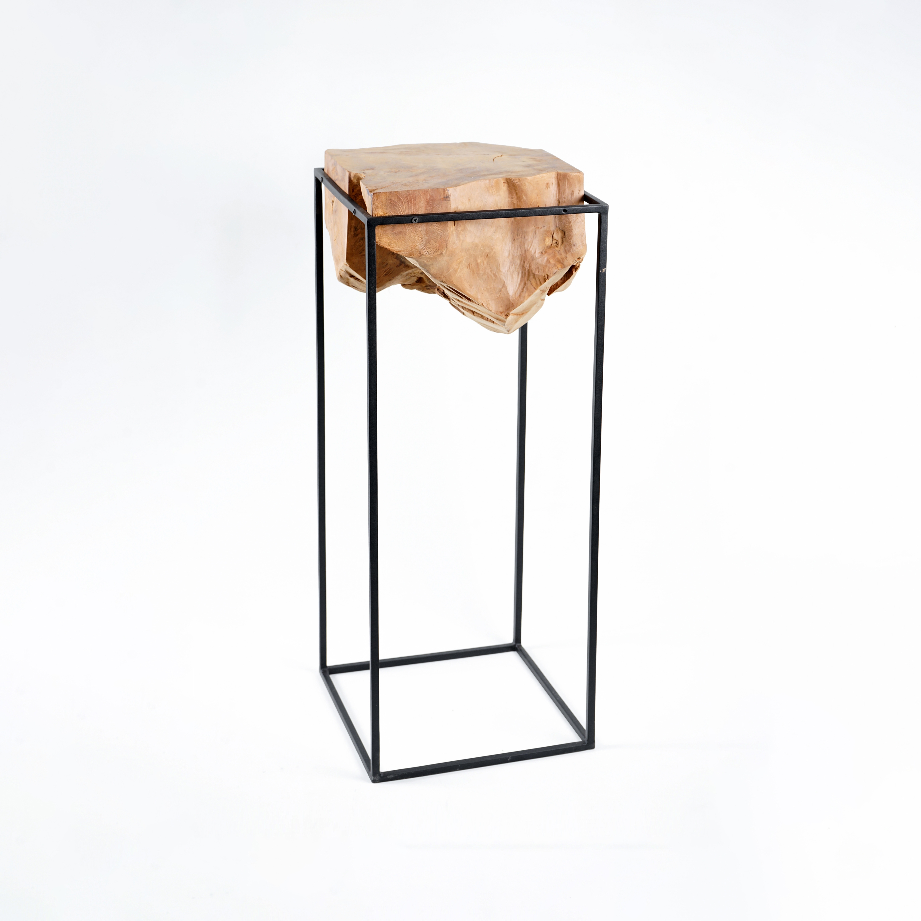 Mostrar el producto Rustic Side Table L del fabricante cbdesign