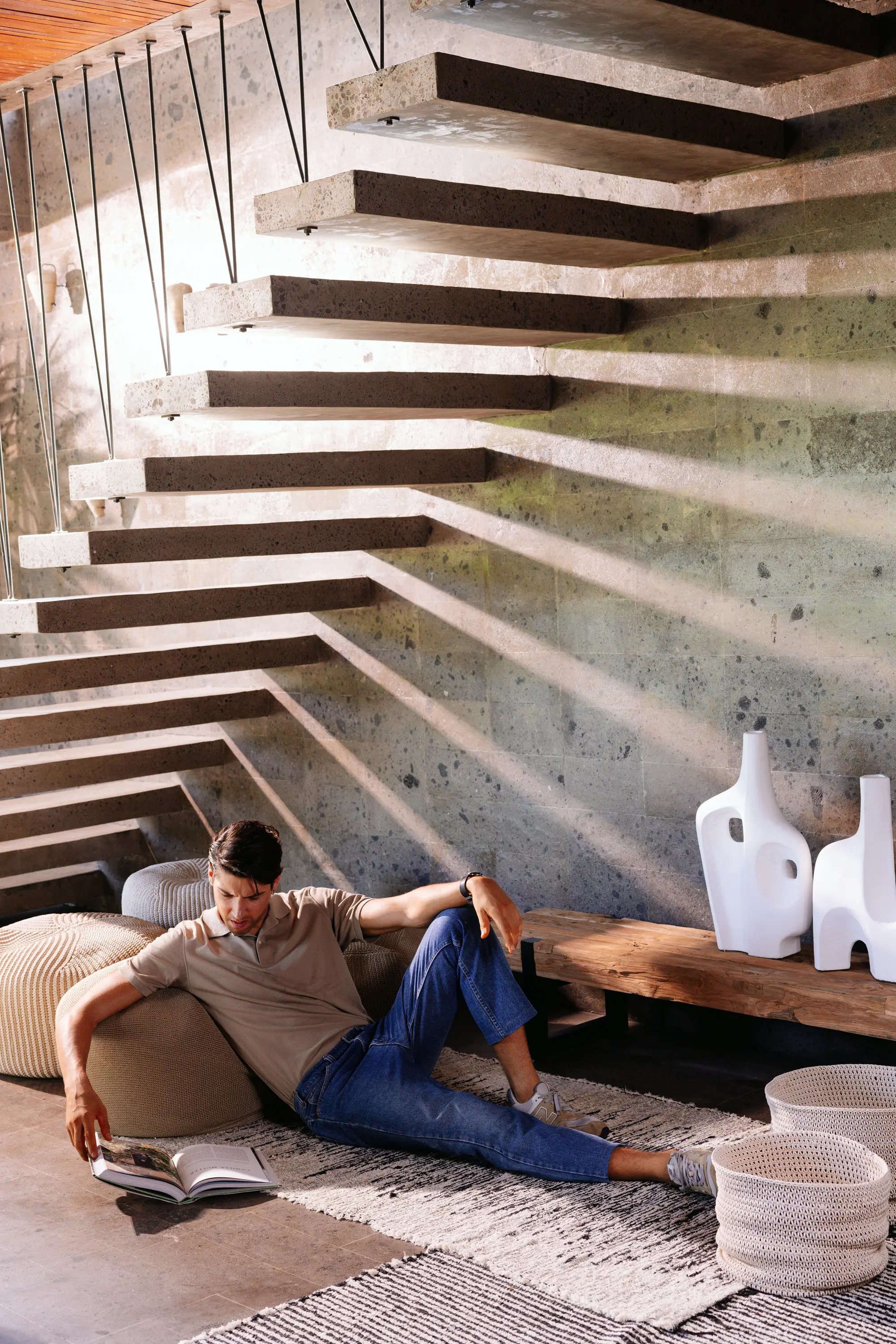 cbdesign - Sauvage Audio Table