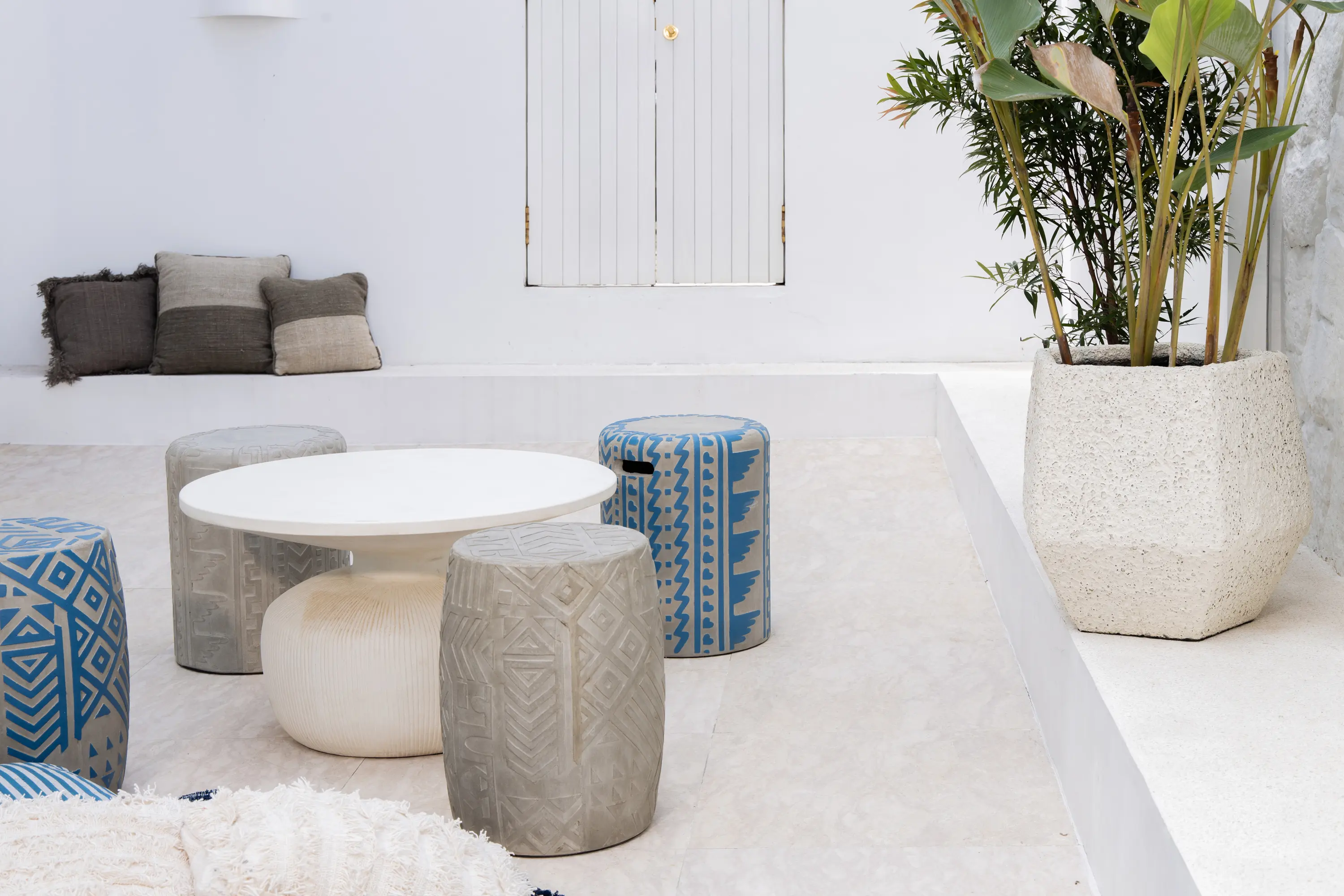 cbdesign - Space Primitive Stool 2