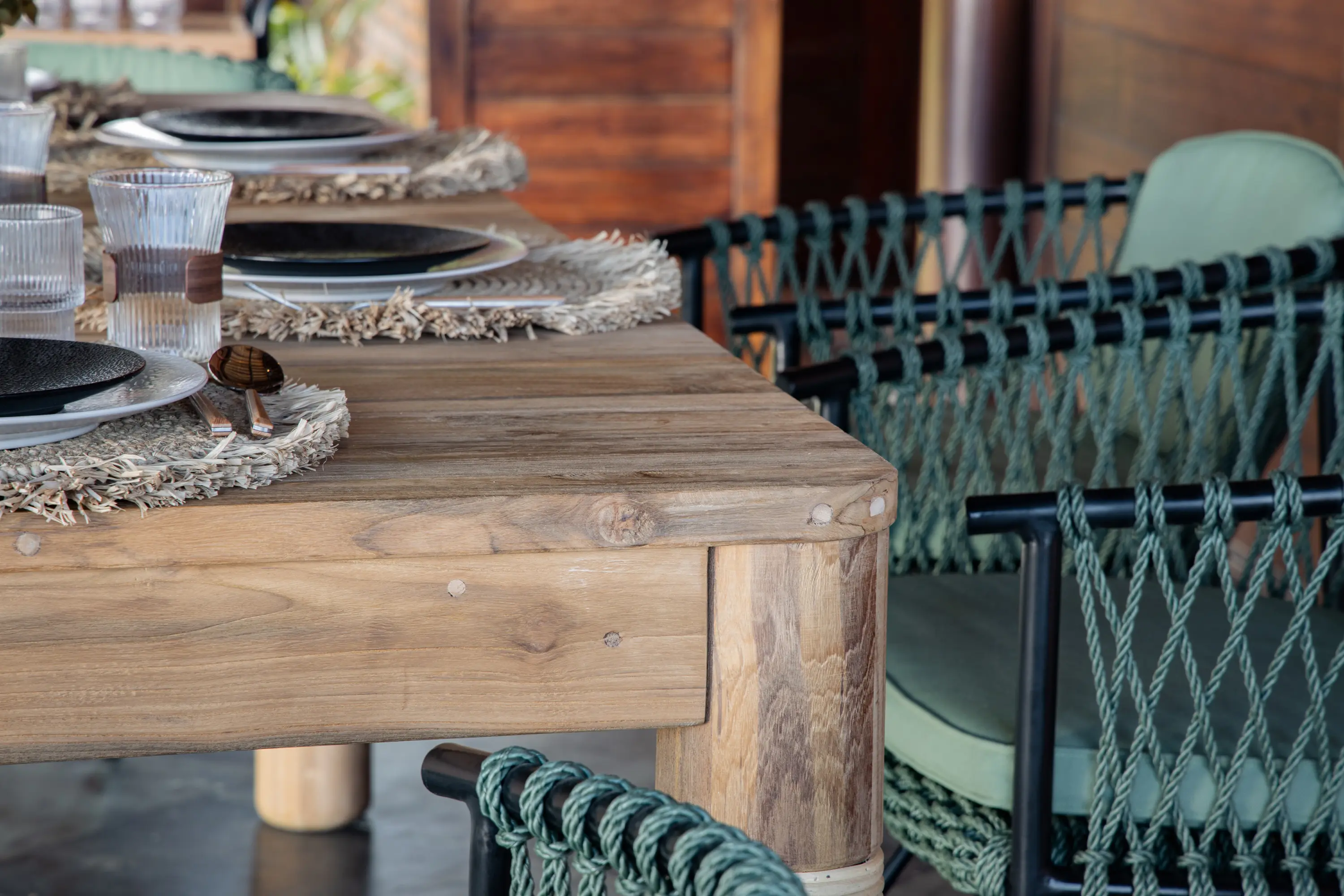 cbdesign - Hercules Dining Table